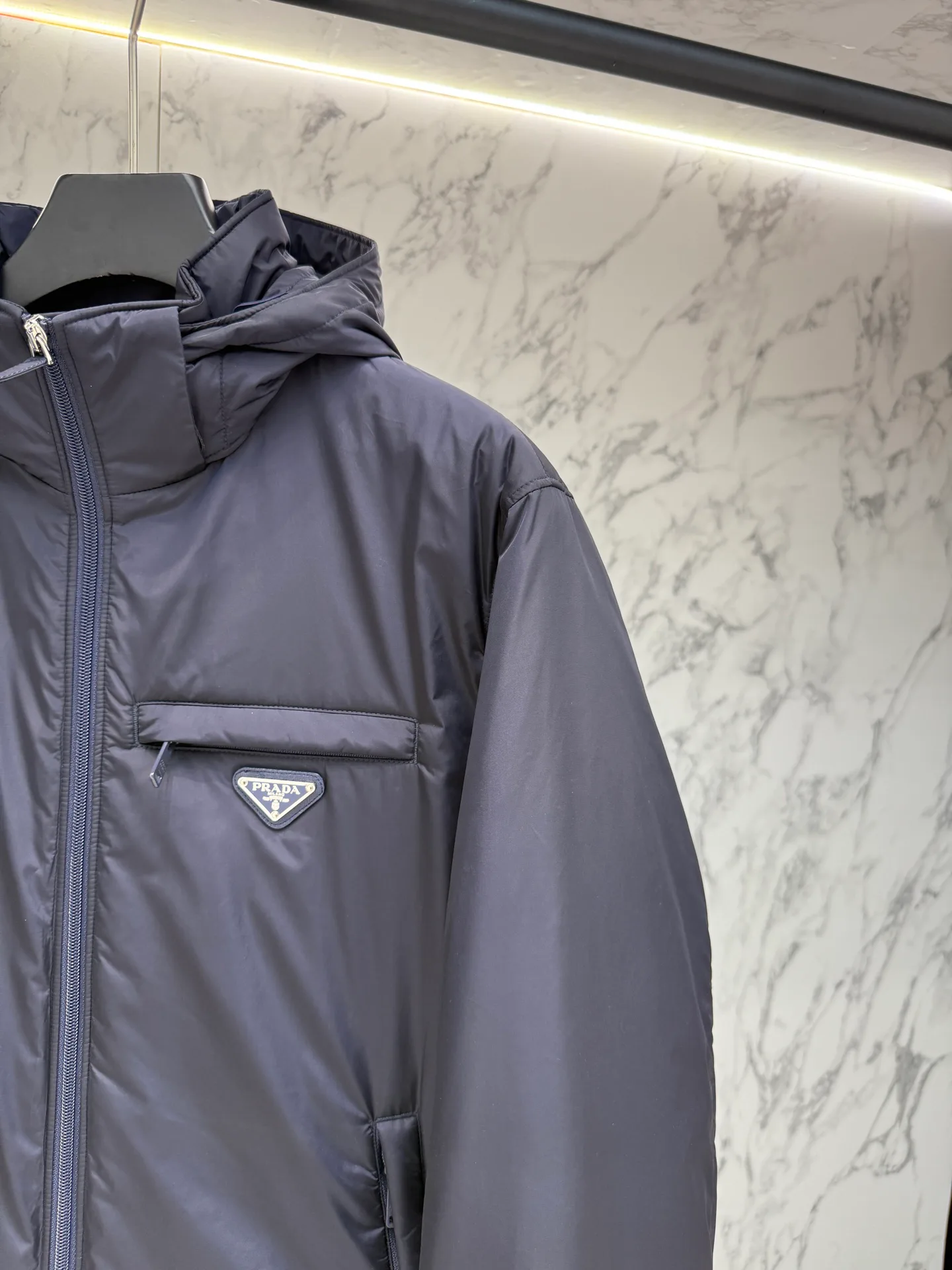 Куртки И Пуховики Женские Prada 18387686