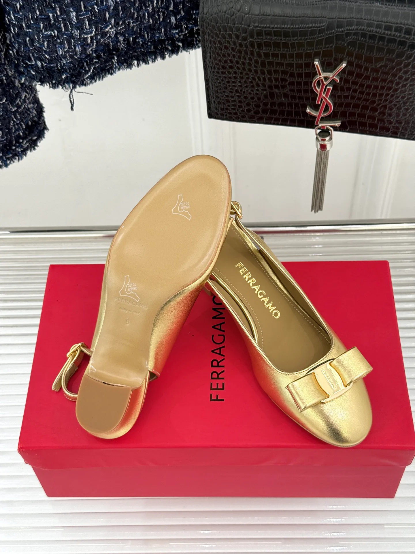 Туфли Женские Salvatore Ferragamo 13454964
