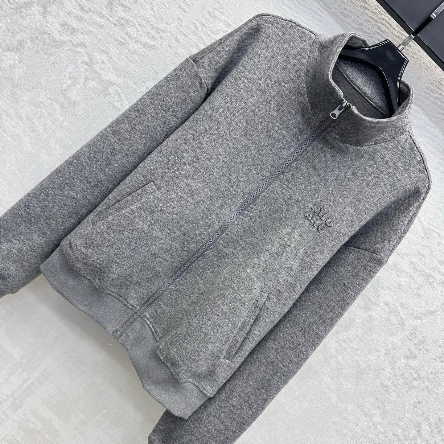 Куртки И Пуховики Женские Miu Miu 18680906