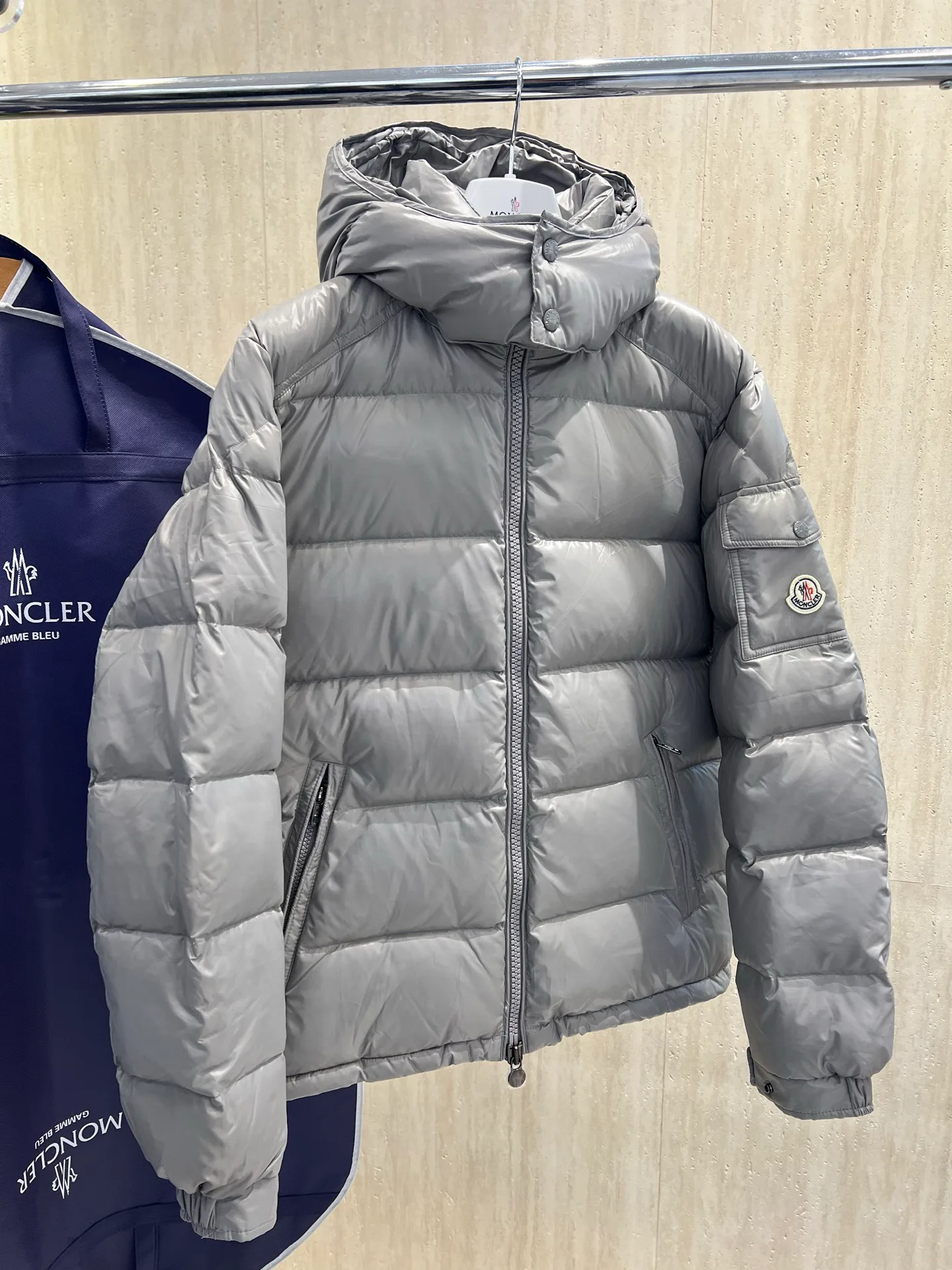 Куртки И Пуховики Женские Moncler 18723404
