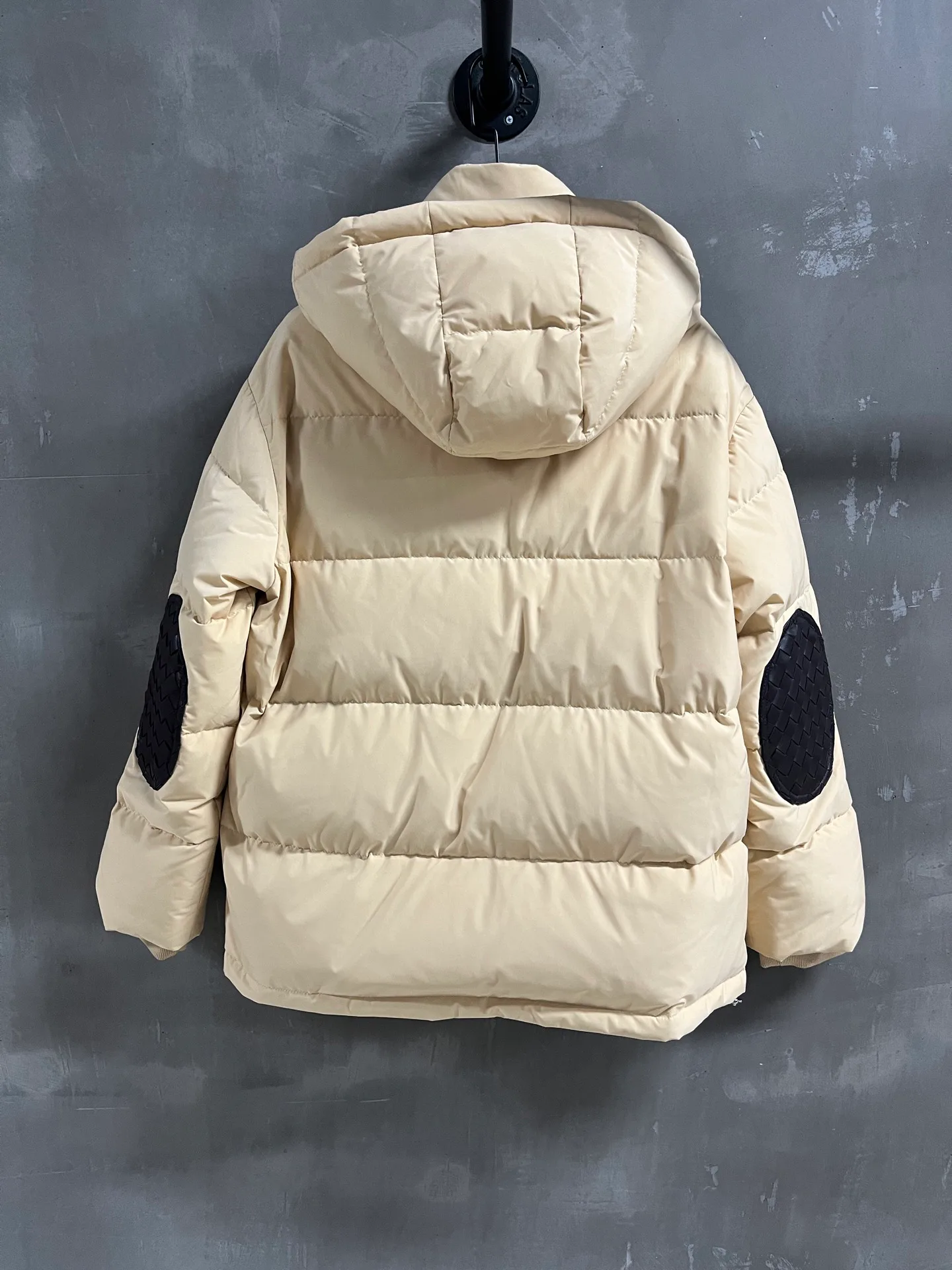 Куртки И Пуховики Женские Bottega Veneta 359000