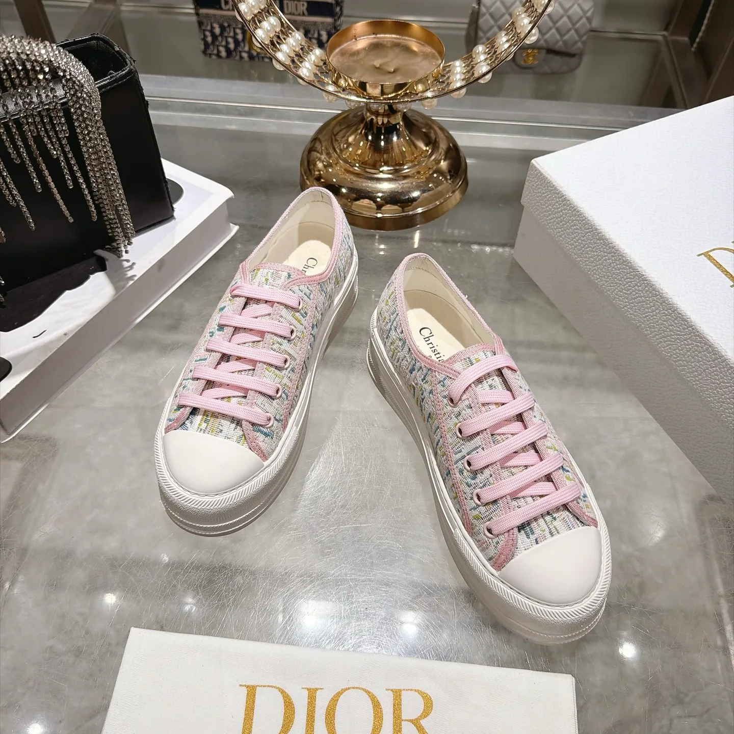 Кроссовки Женские Christian Dior 18636330