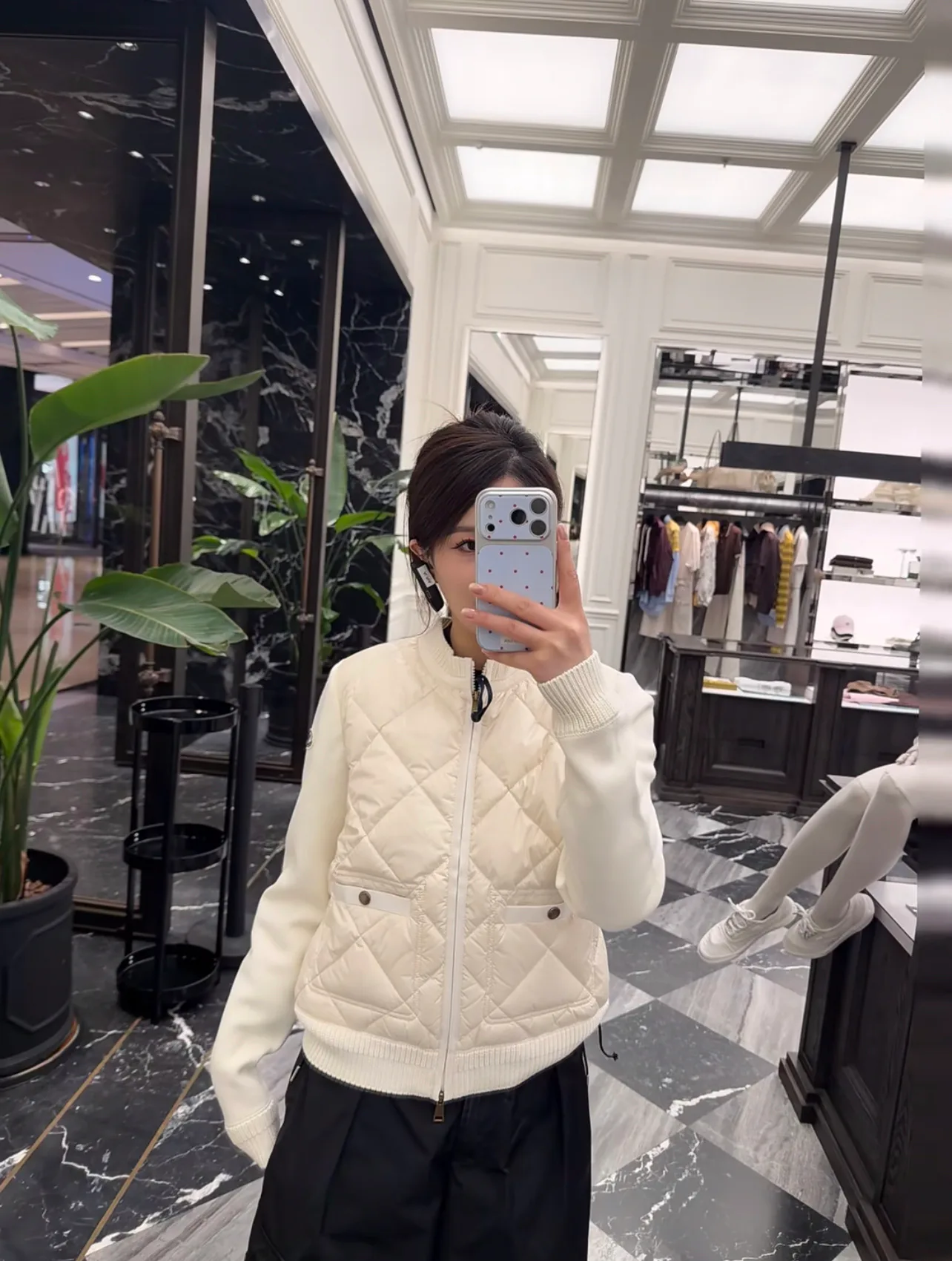 Куртки И Пуховики Женские Moncler 18030710