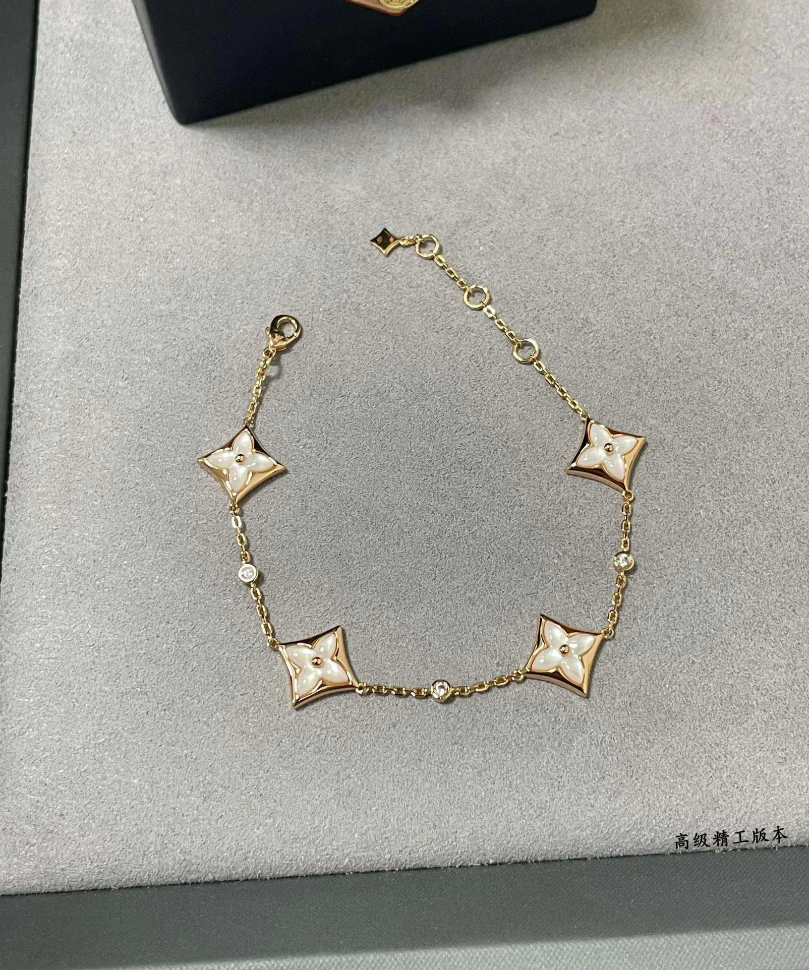Бижутерия Louis Vuitton 11474359