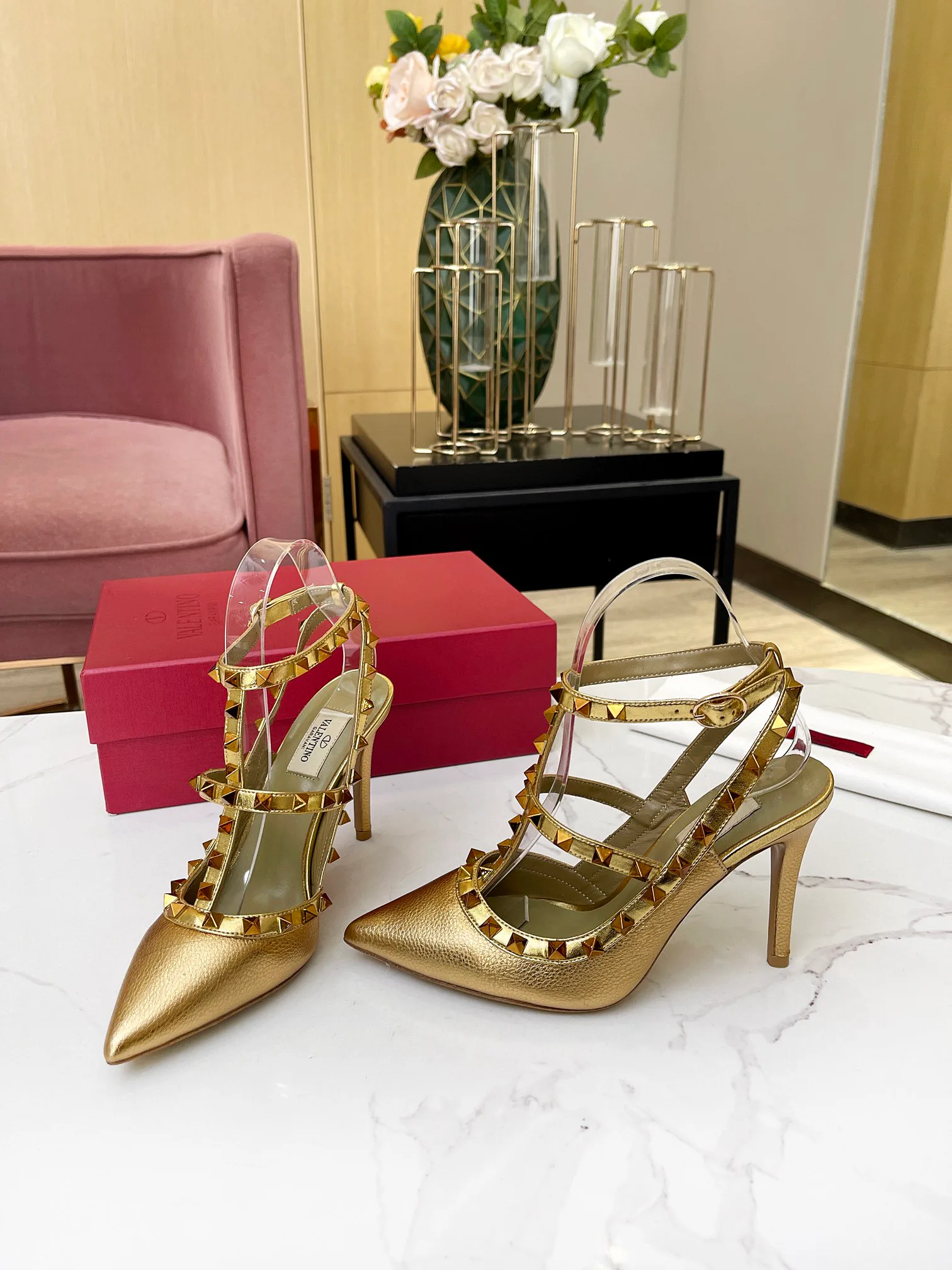 Босоножки Женские Valentino 17956825