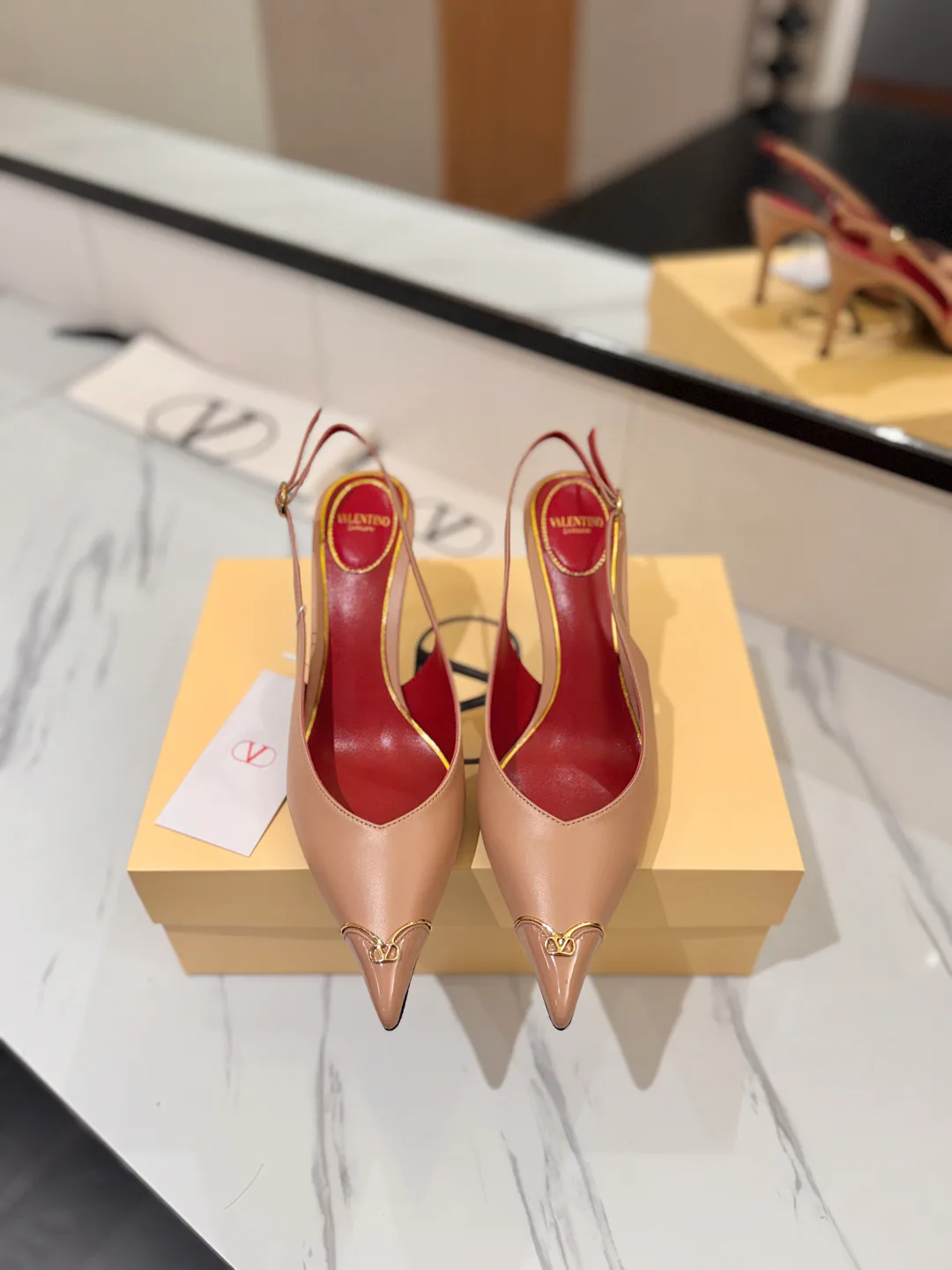 Босоножки Женские Valentino 18134956