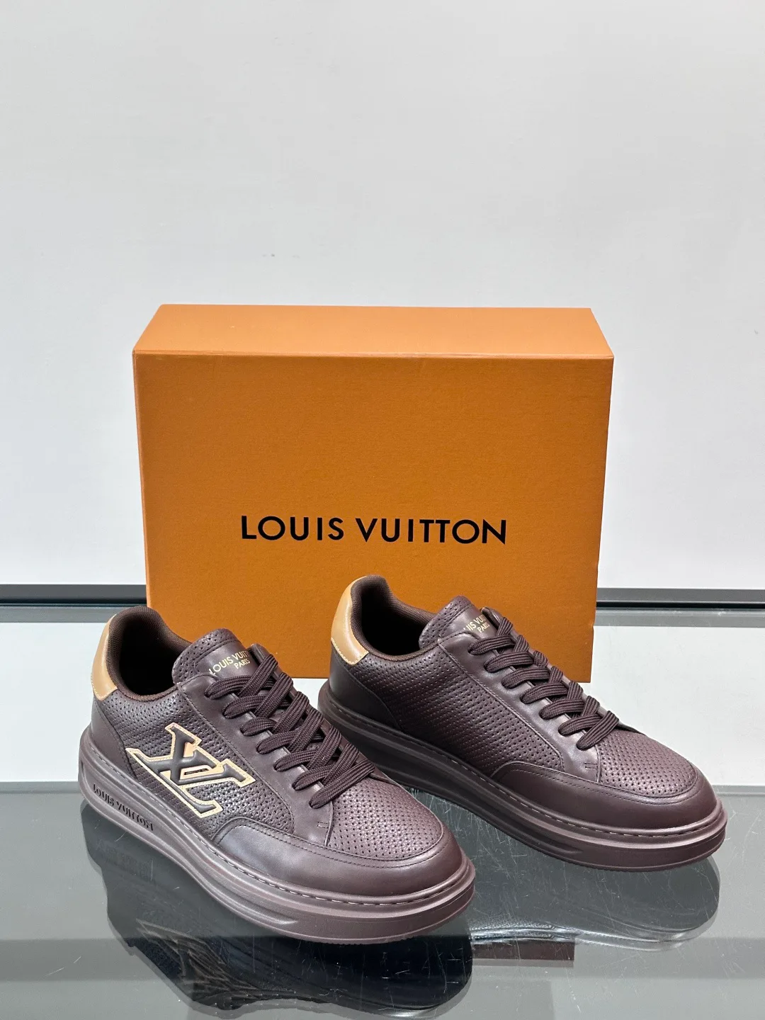 Кроссовки Мужские Louis Vuitton 12917772