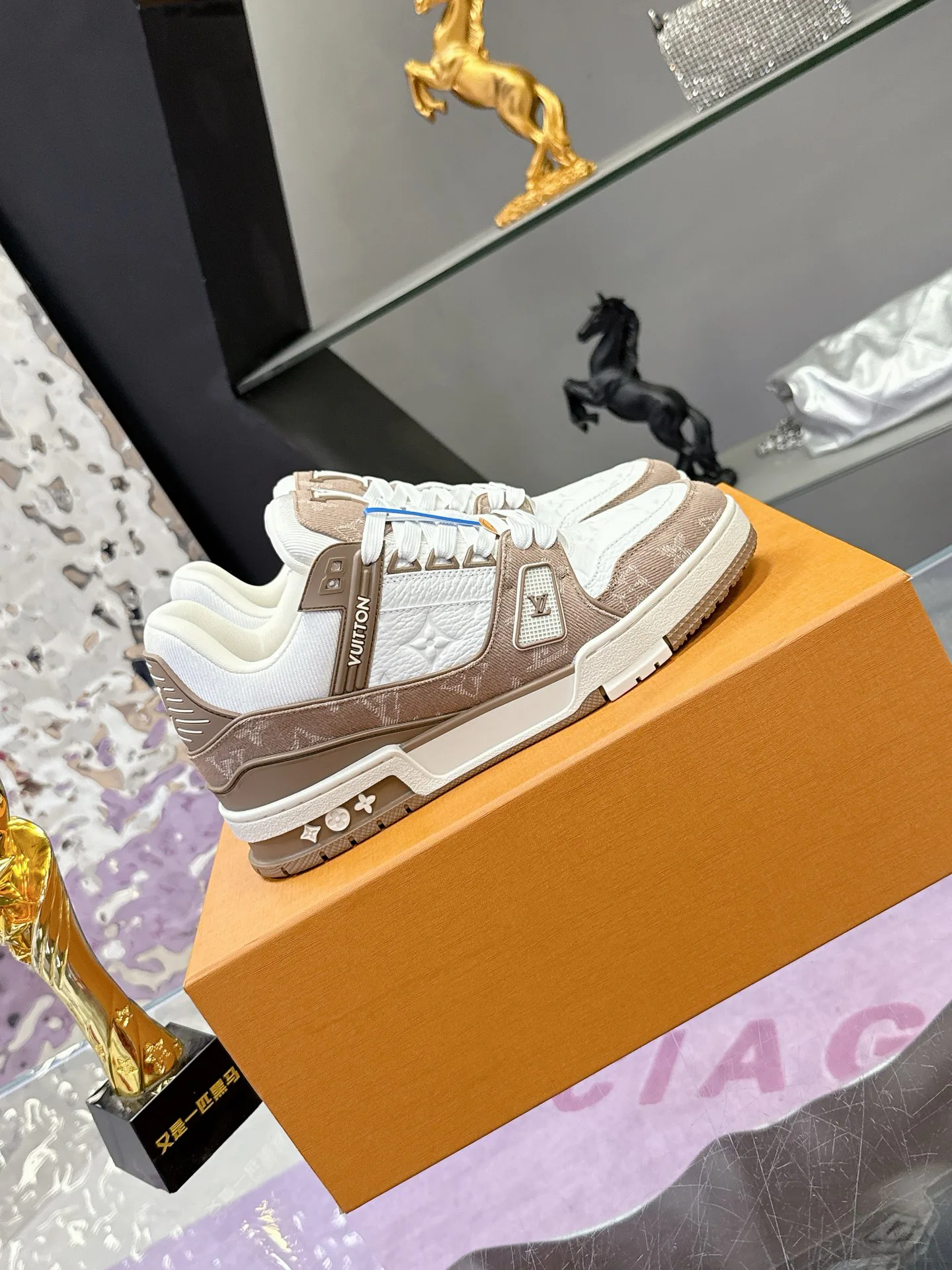 Кроссовки Женские Louis Vuitton 440683