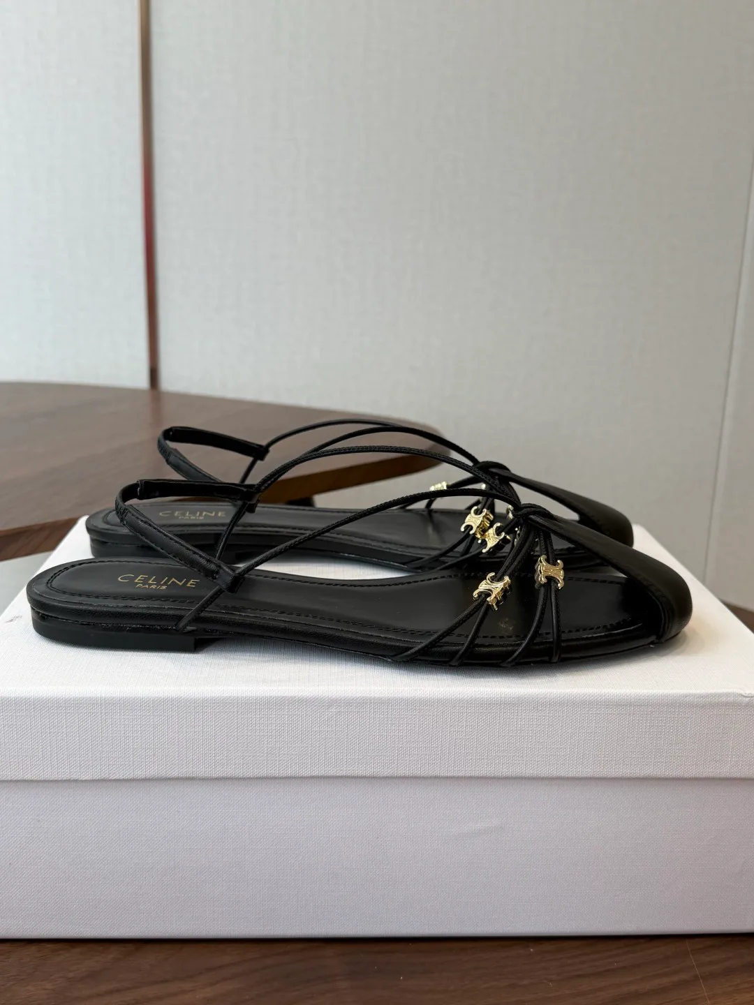 Босоножки Женские Celine 17908939
