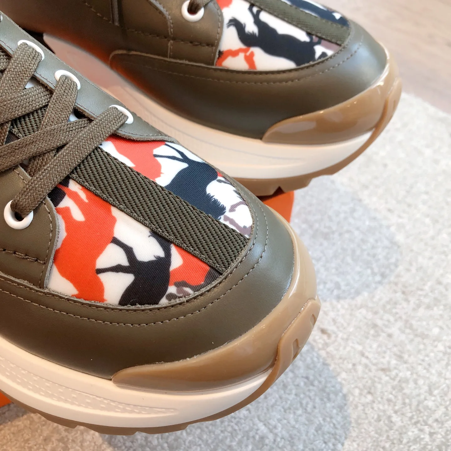 Кроссовки Женские Hermes 1237224