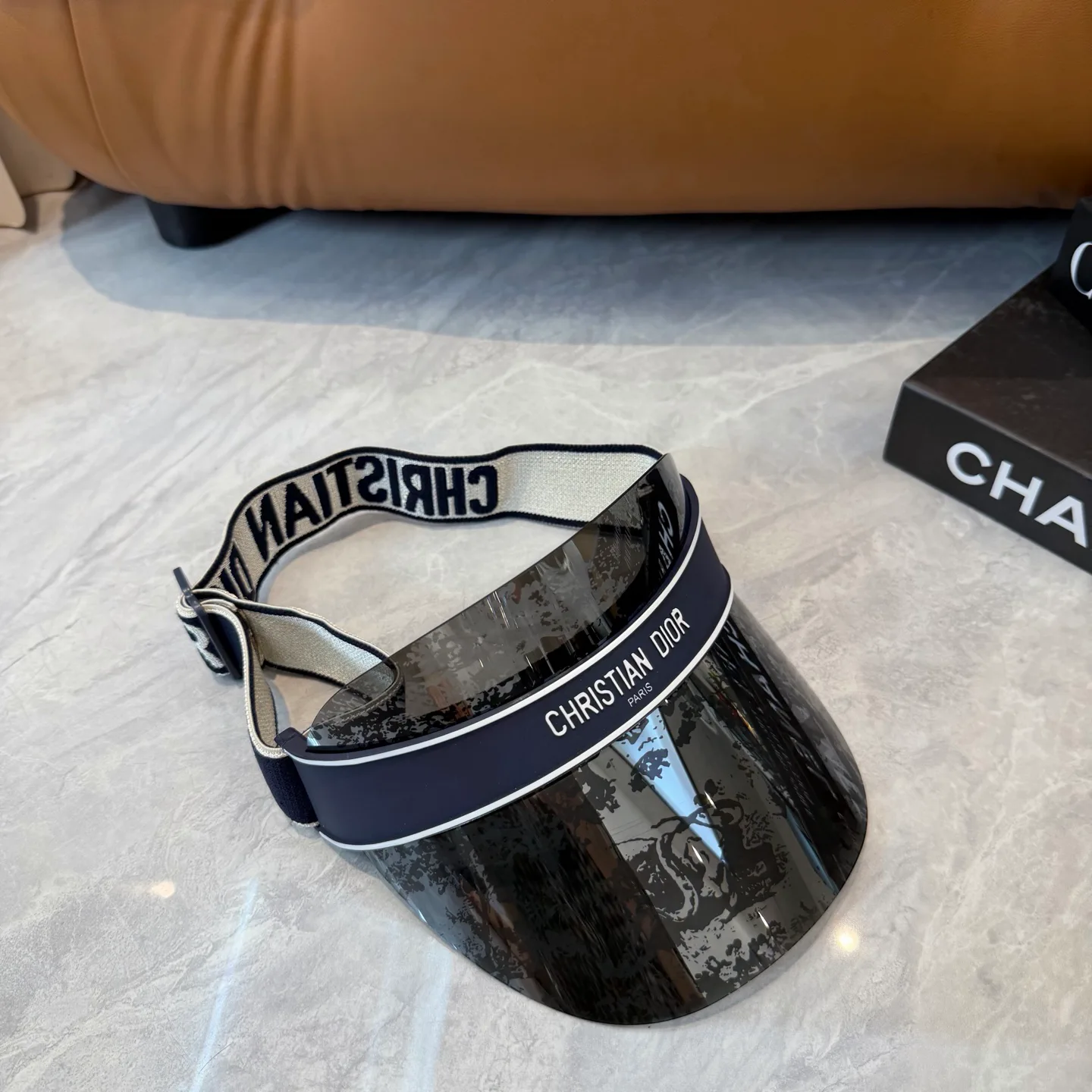 Головные Уборы Christian Dior 13294387