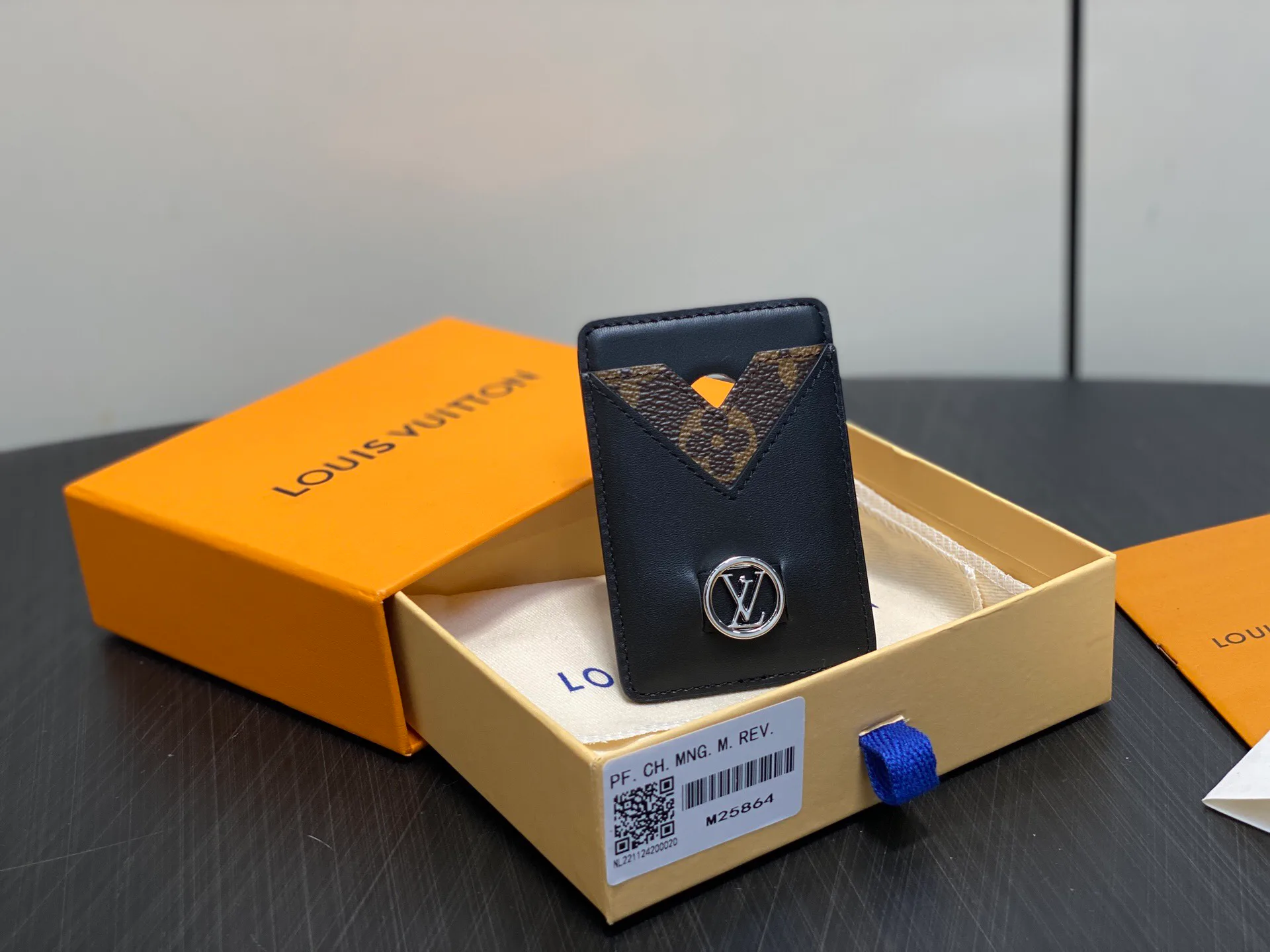 Кошельки Louis Vuitton 13209848