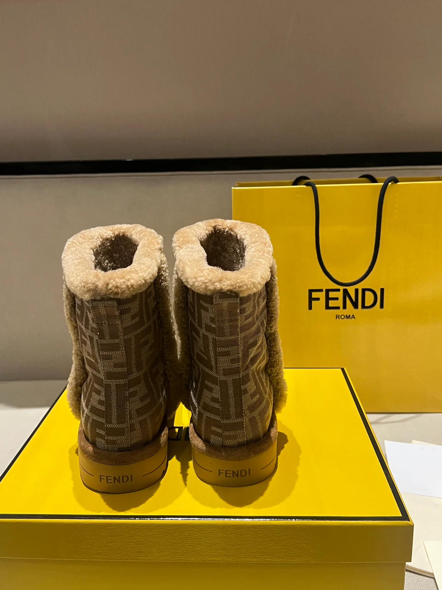 Угги Женские Fendi 1469096