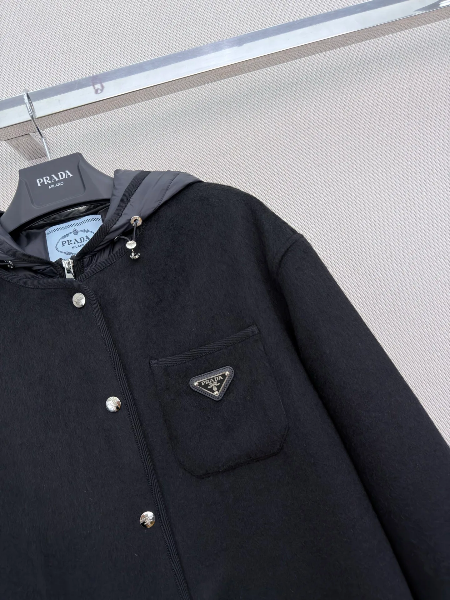 Куртки И Пуховики Женские Prada 18185776