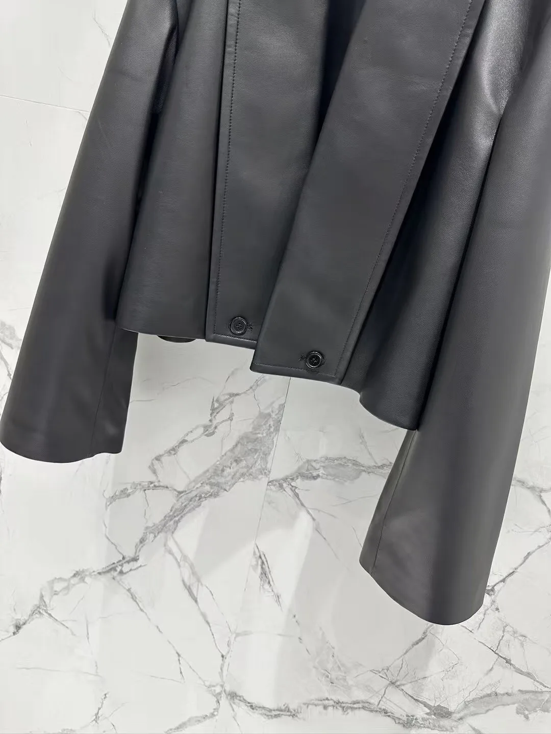 Кожаные Куртки И Дублёнки Женские Loewe 12717834