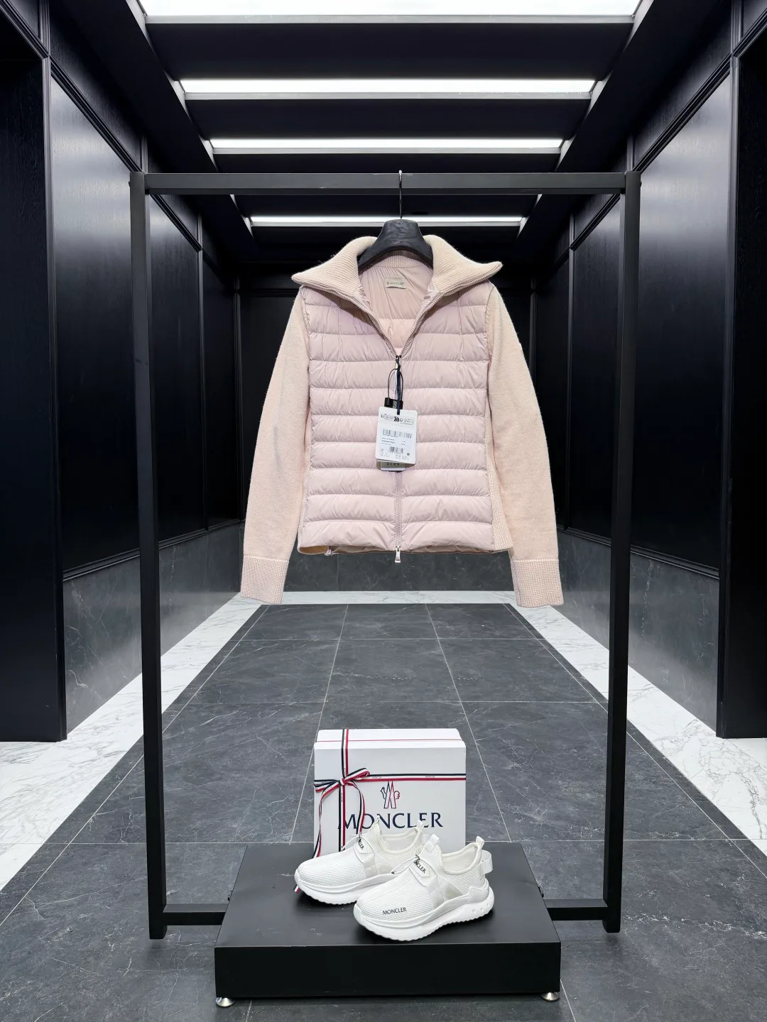 Куртки И Пуховики Женские Moncler 1738464