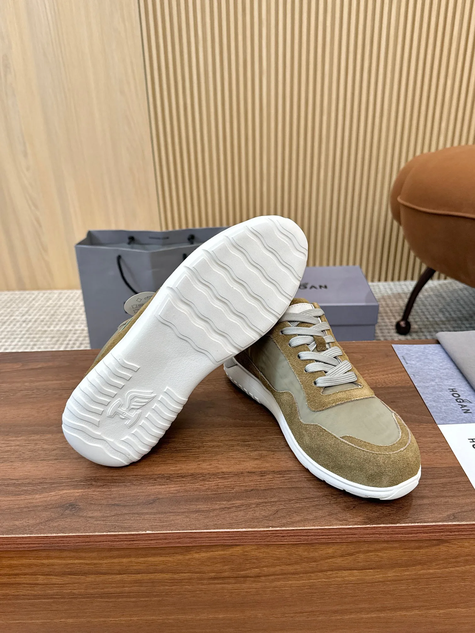 Кроссовки Женские Hogan 12835352