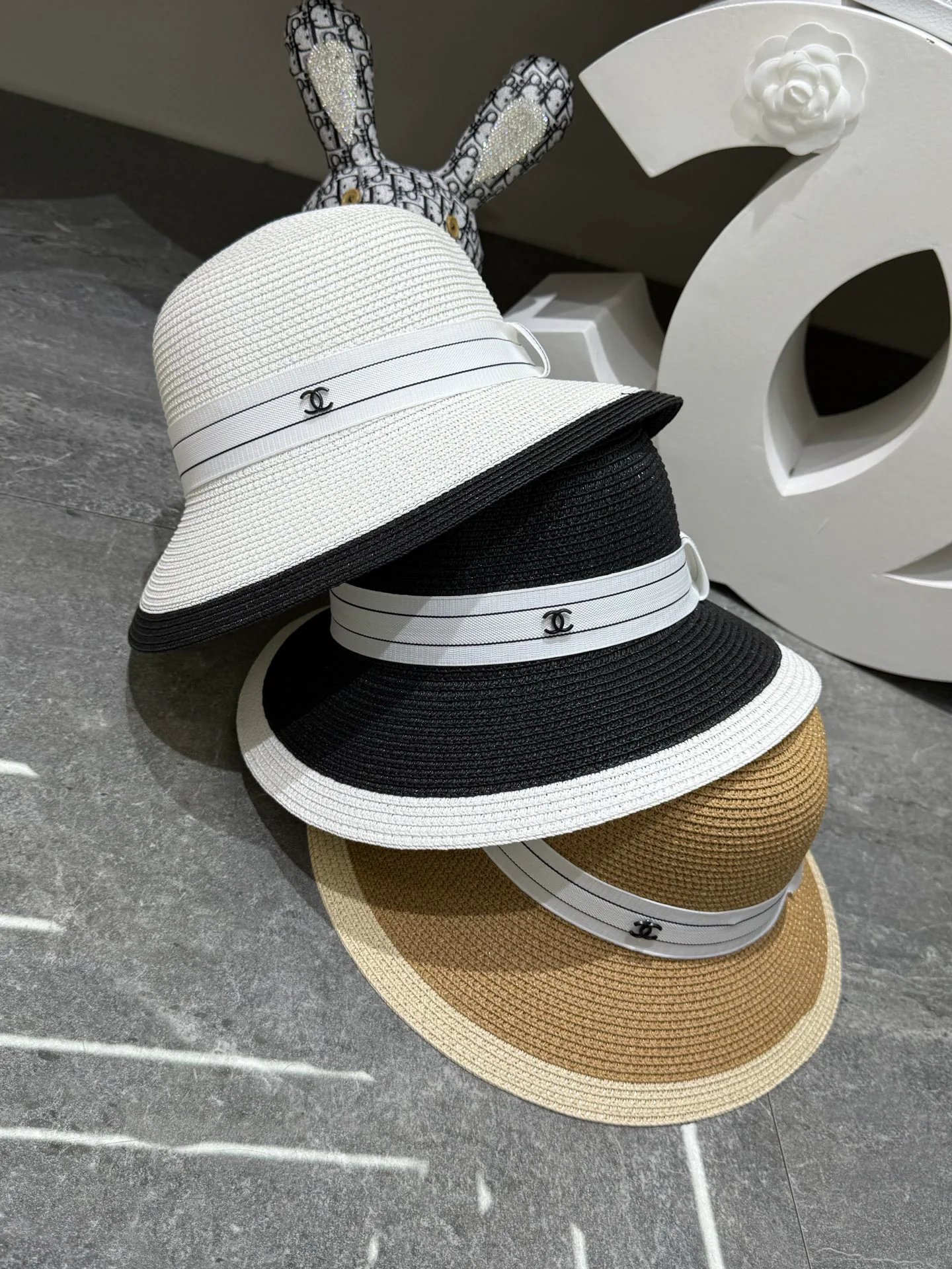 Головные Уборы Chanel 17810495