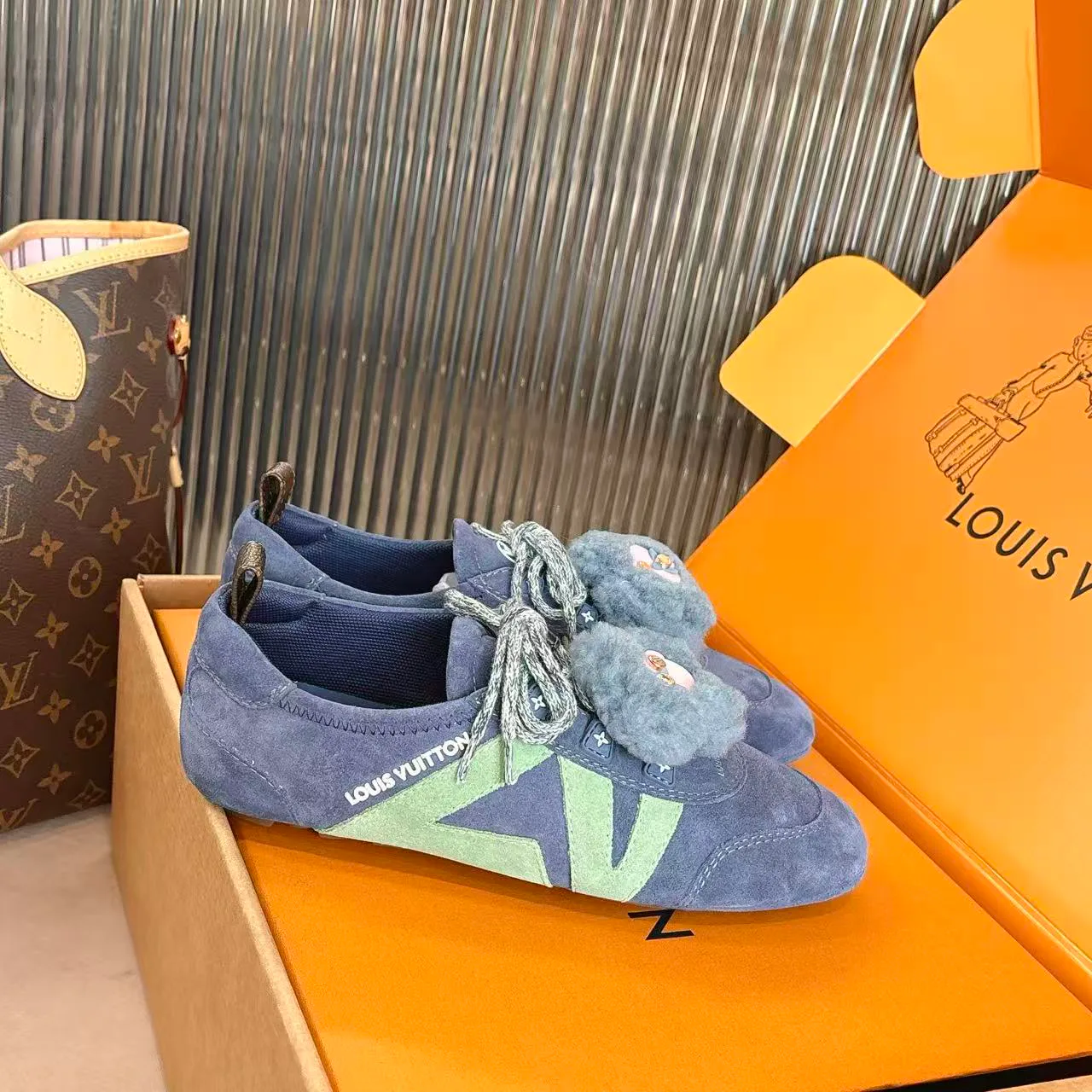 Кроссовки Женские Louis Vuitton 842800