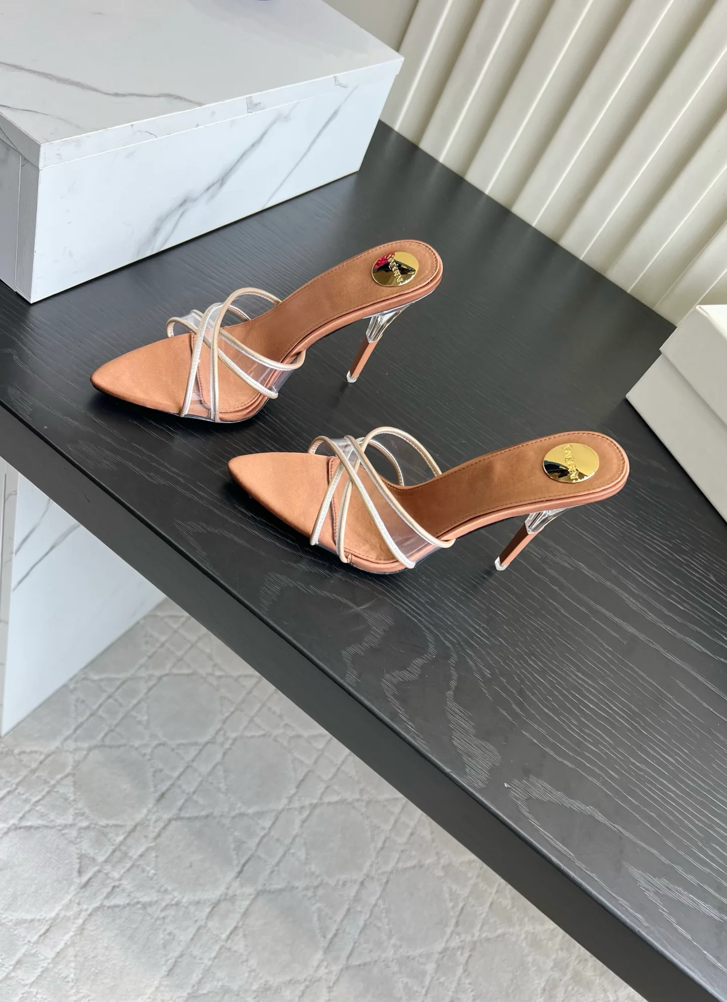 Босоножки Женские Saint Laurent 18614252