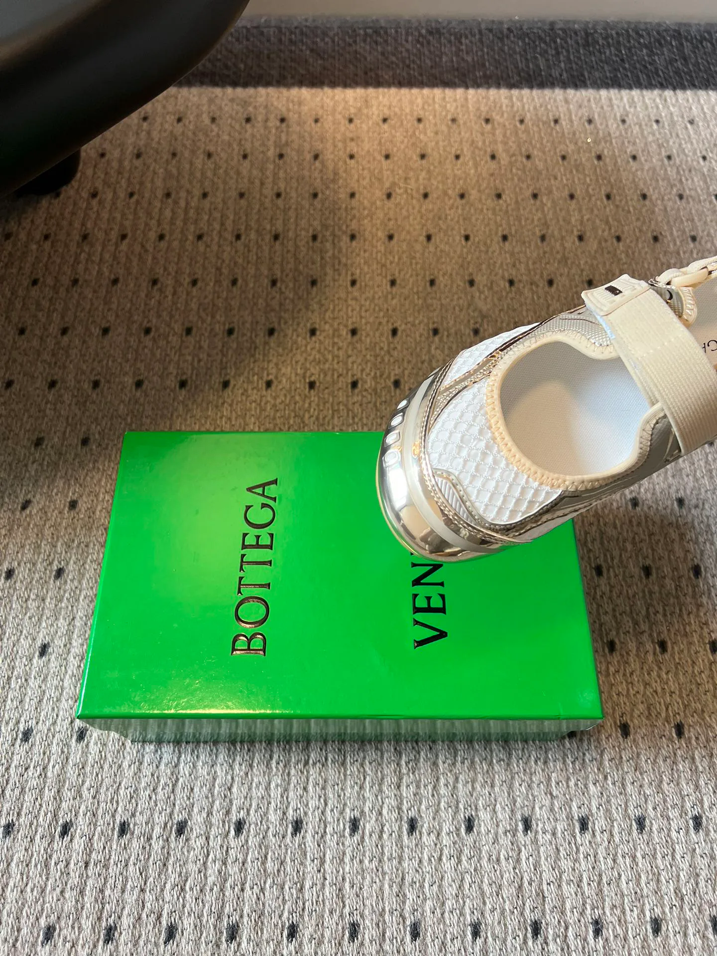 Кроссовки Женские Bottega Veneta 13072483