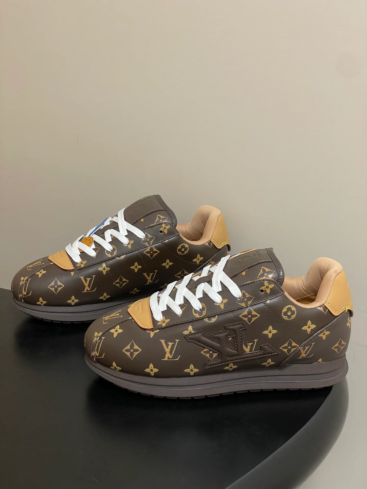 Кроссовки Женские Louis Vuitton 453890
