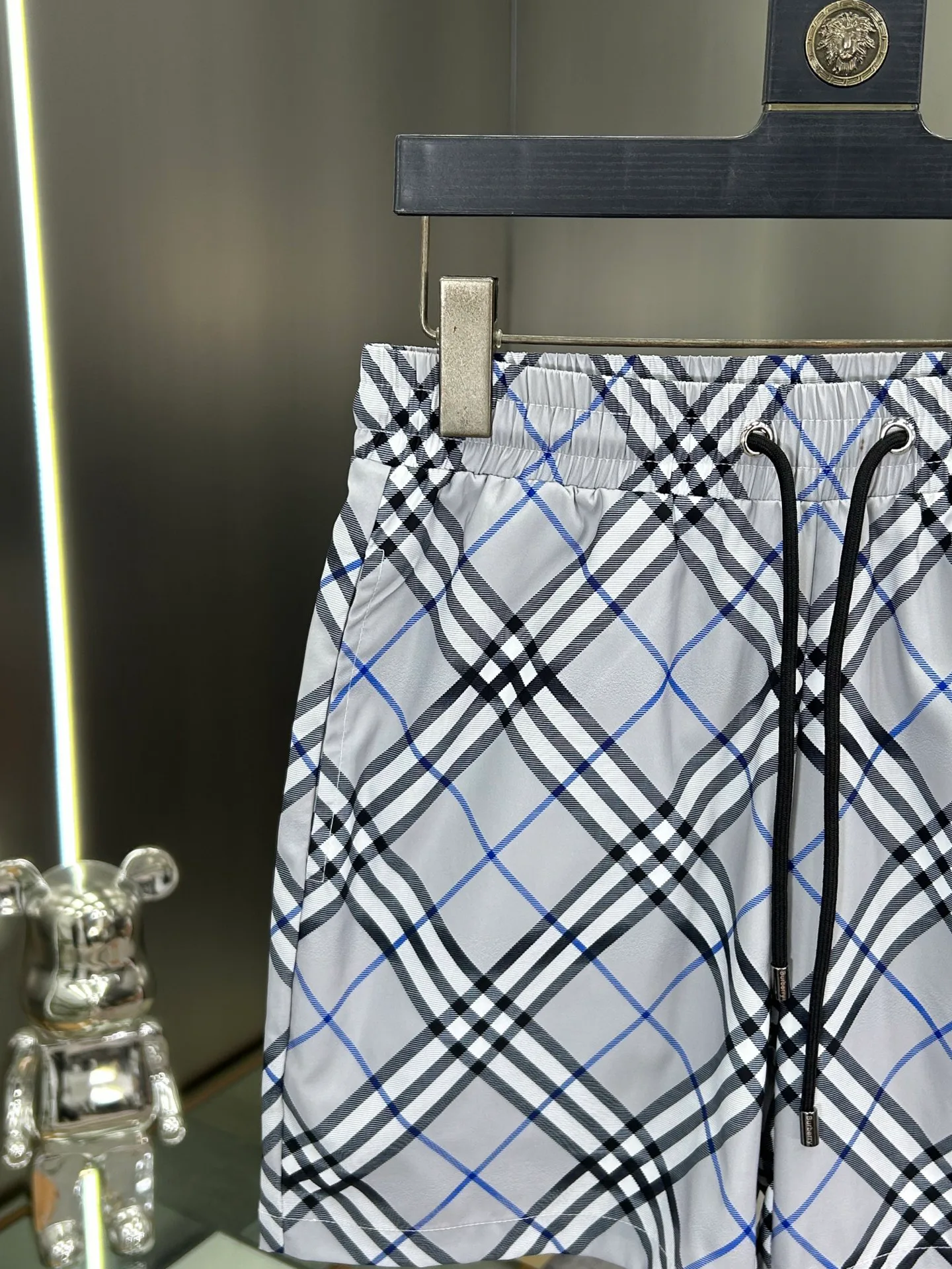 Шорты Мужские Burberry 18000486