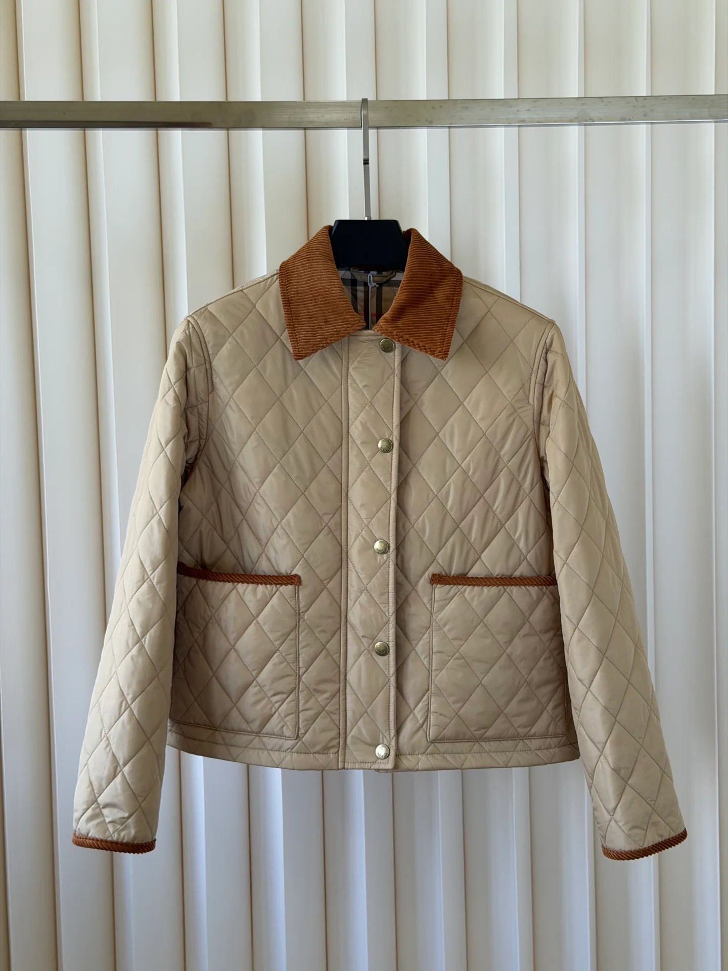 Куртки И Пуховики Женские Burberry 17950219