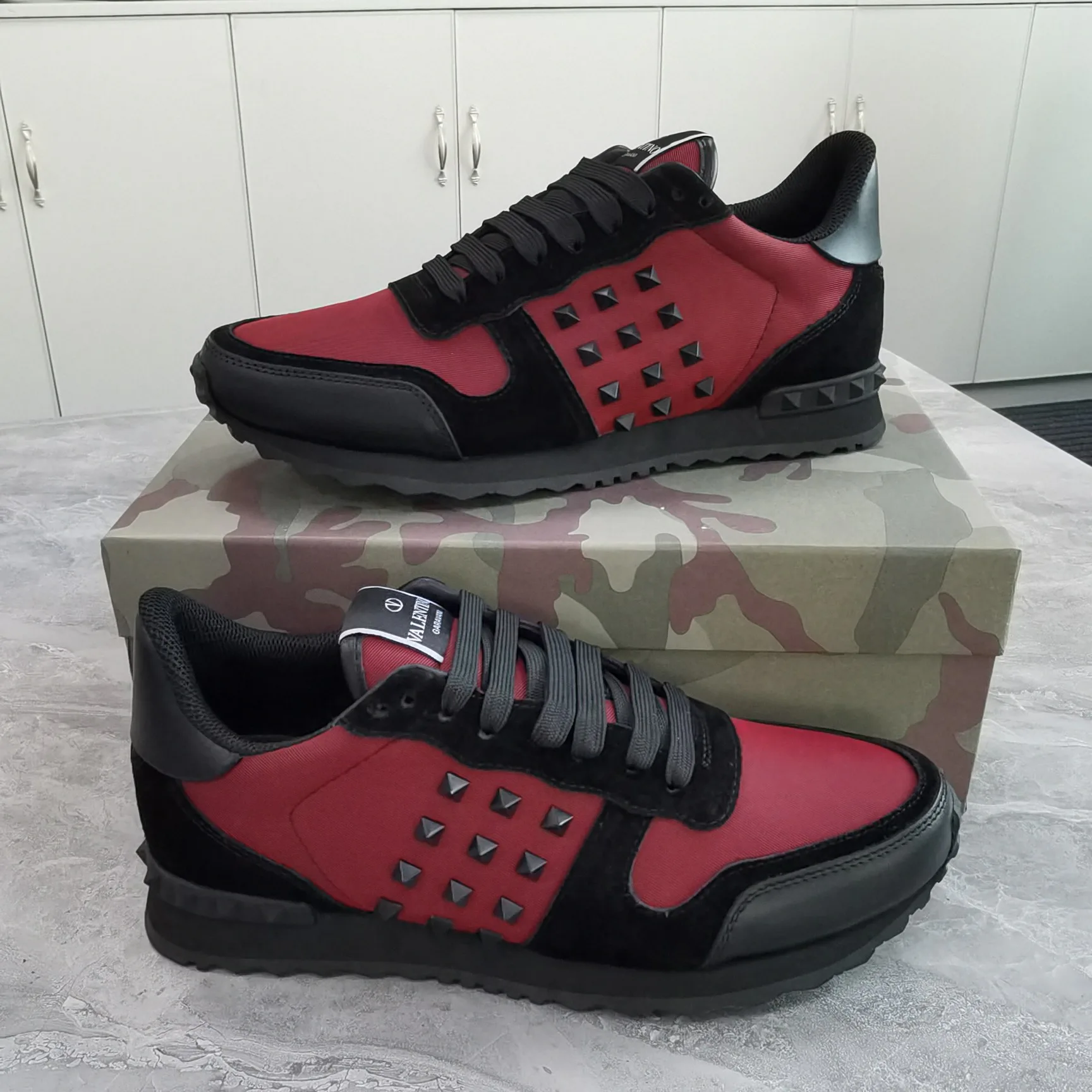 Кроссовки Женские Valentino 10736431