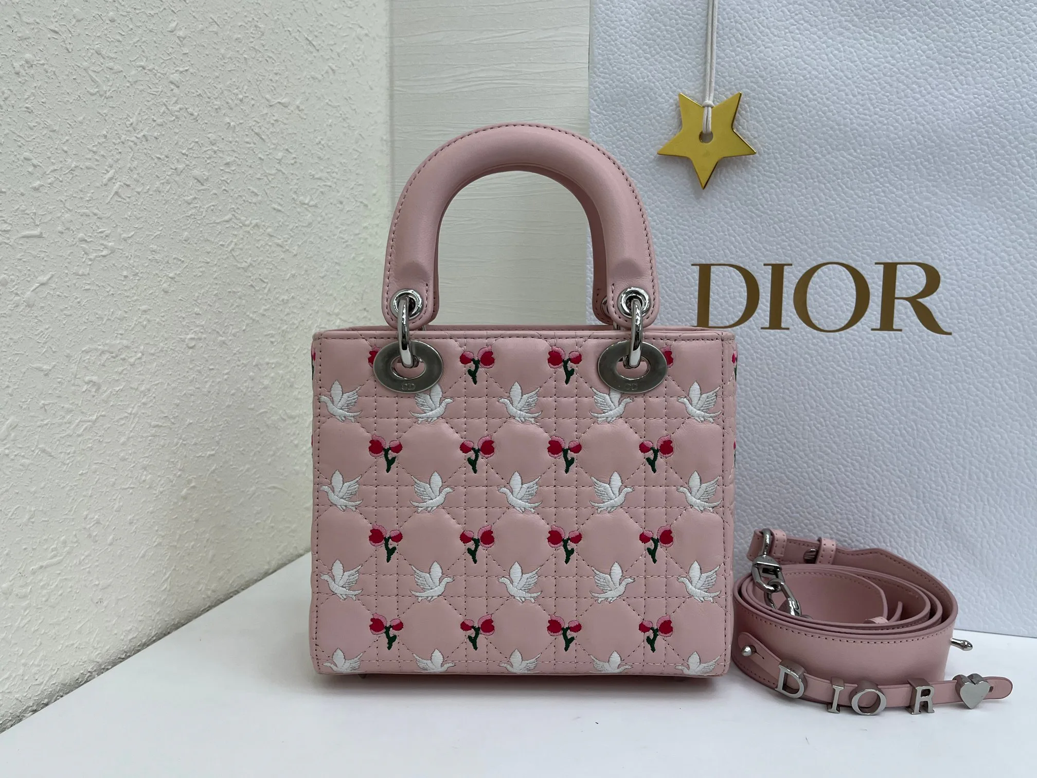 Классические Сумки Женские Christian Dior 17407068