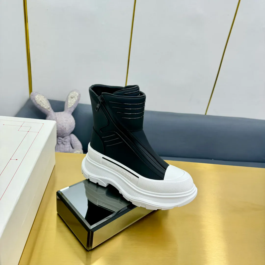 Кроссовки Женские Alexander Mcqueen 18397481