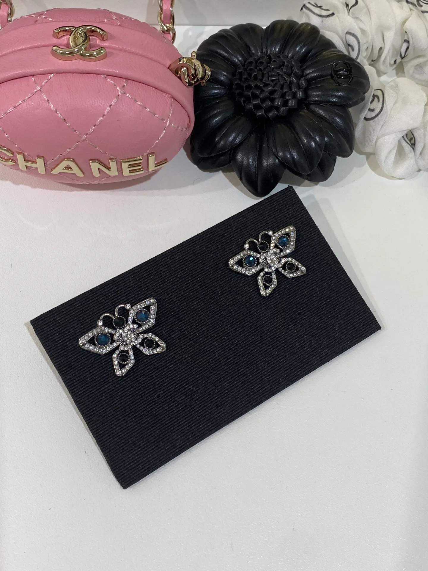 Бижутерия Chanel 18122406