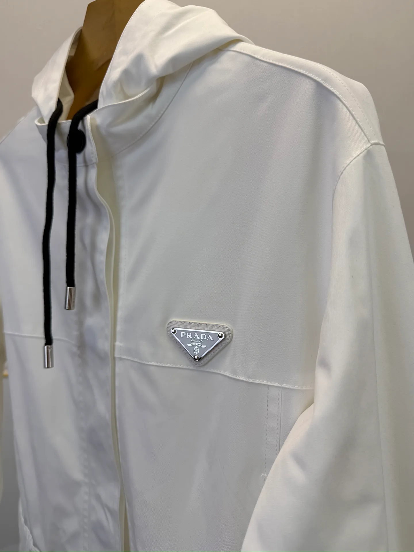 Куртки И Пуховики Женские Prada 13329708
