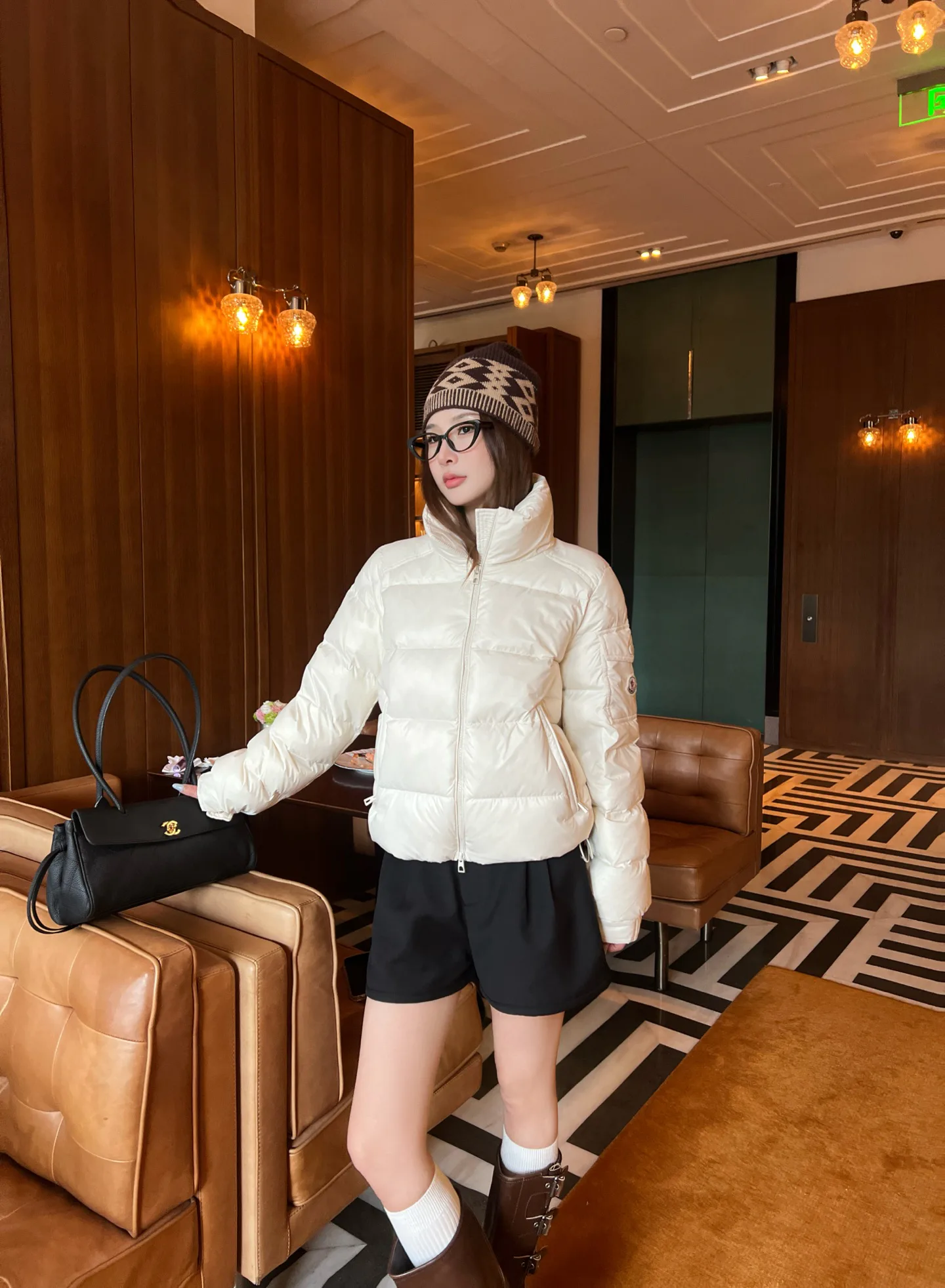 Куртки И Пуховики Женские Moncler 18710729