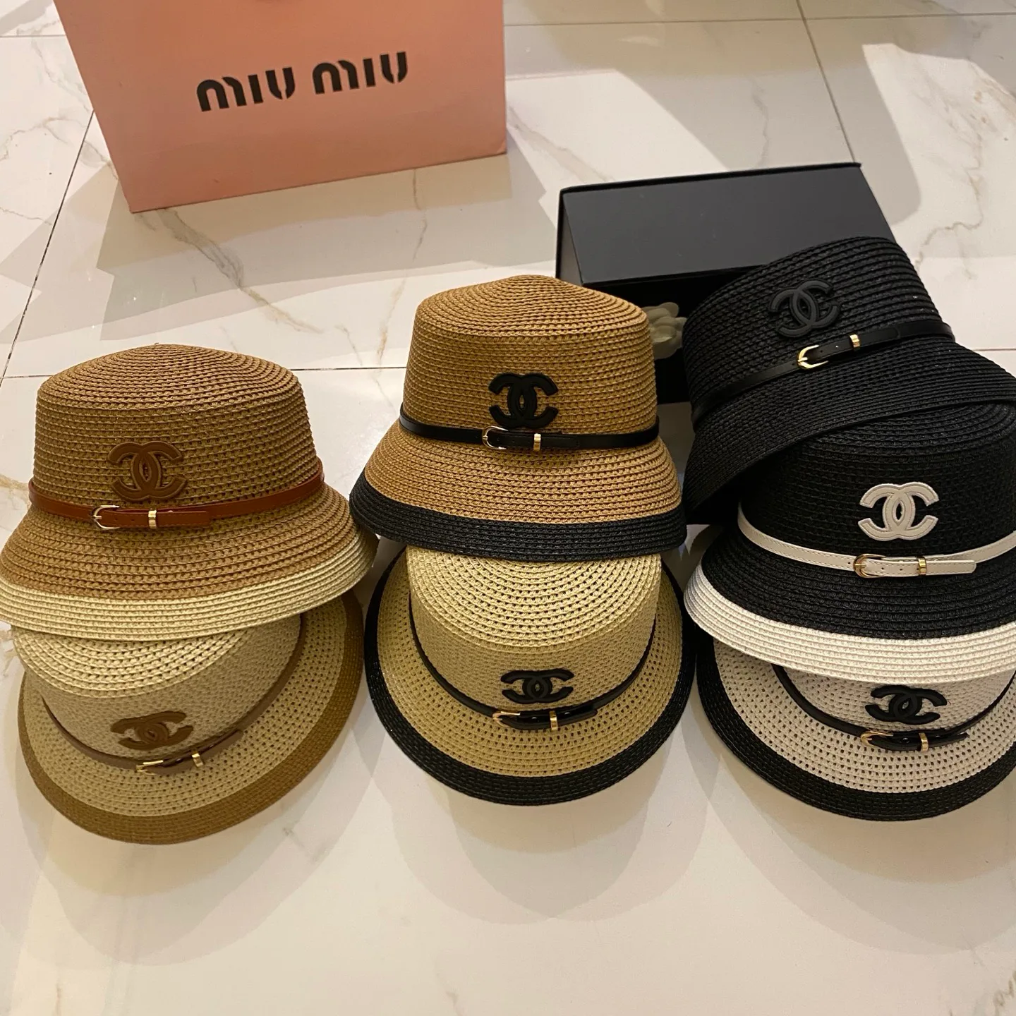 Головные Уборы Chanel 17498283