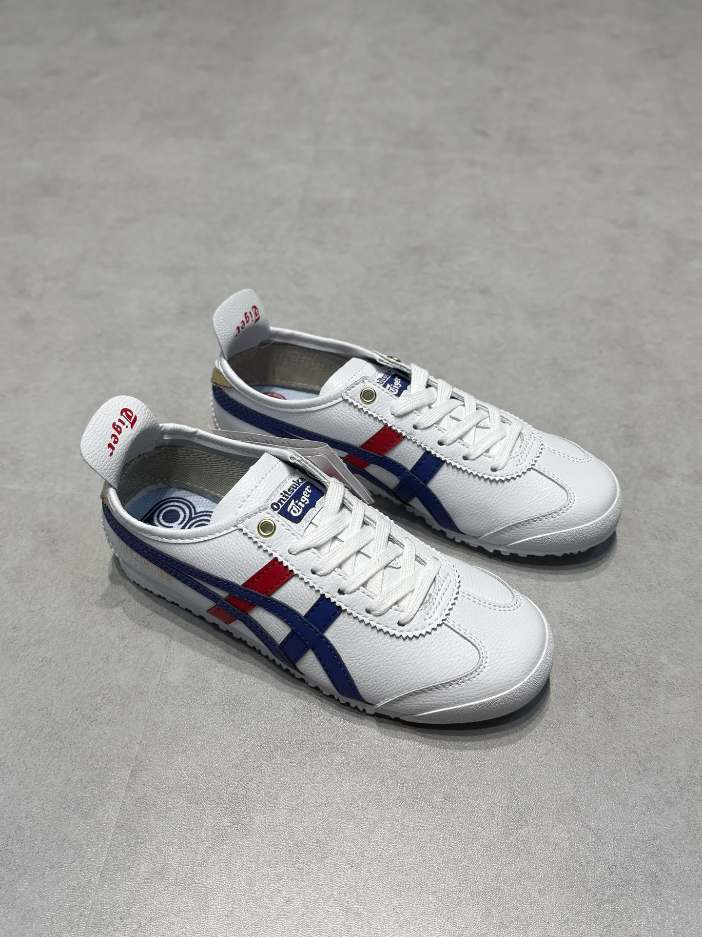 Кроссовки Женские Asics 18192629