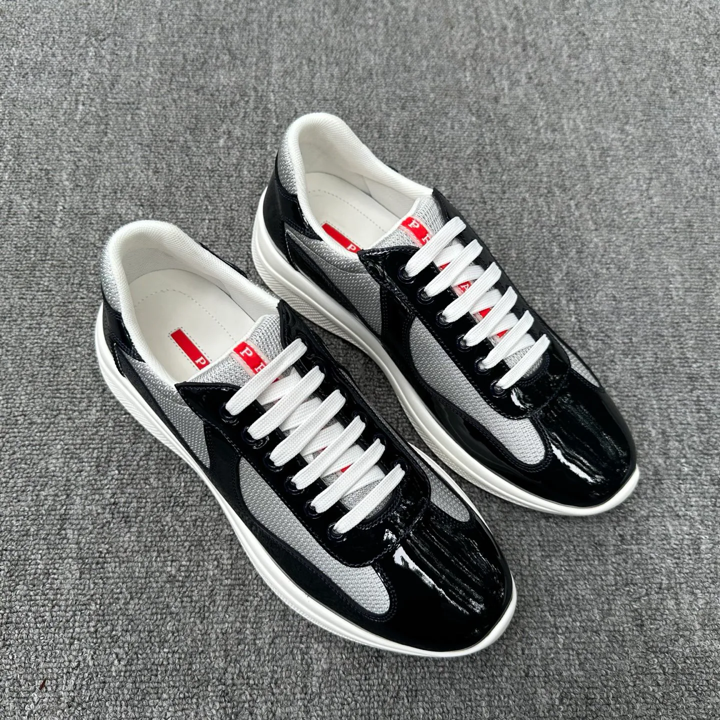 Кроссовки Мужские Prada 18076313