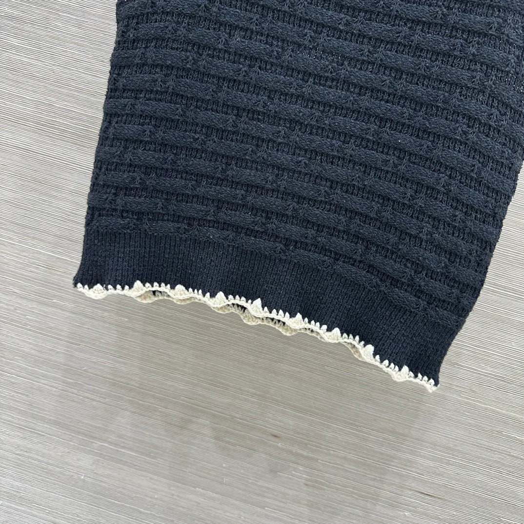 Жилеты Женские Chanel 9737973