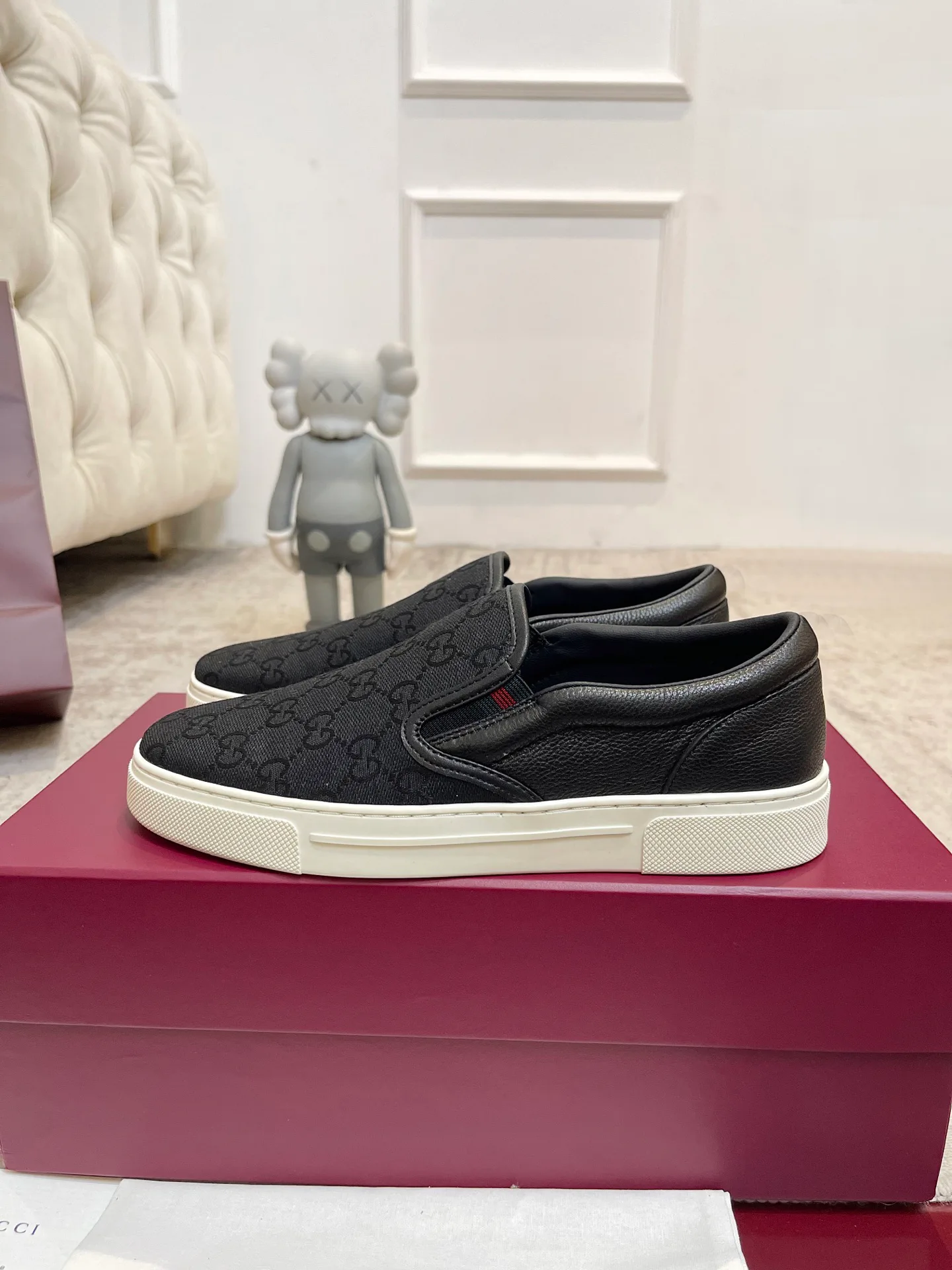 Кроссовки Женские Gucci 18901578