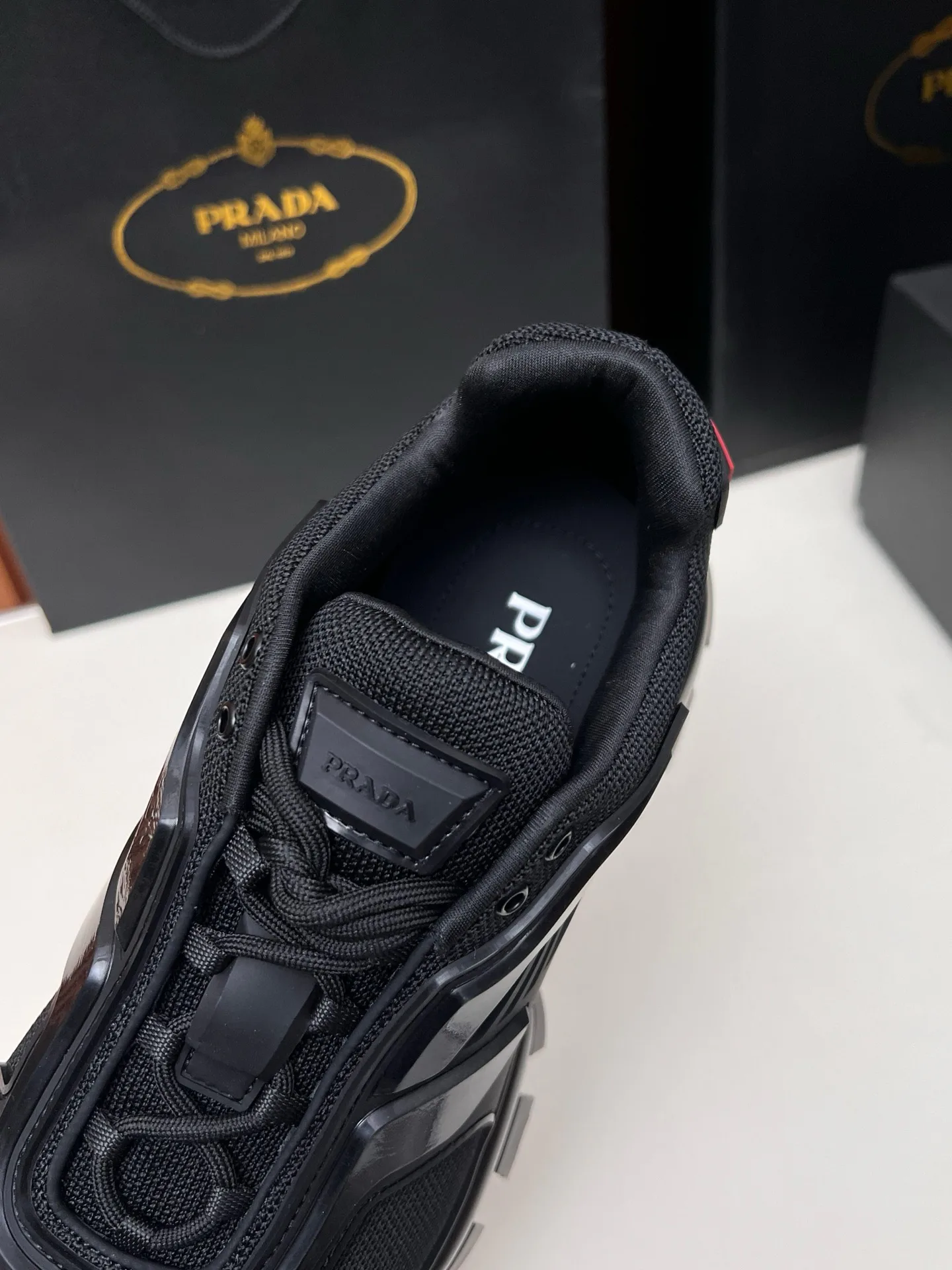 Кроссовки Женские Prada 17955145