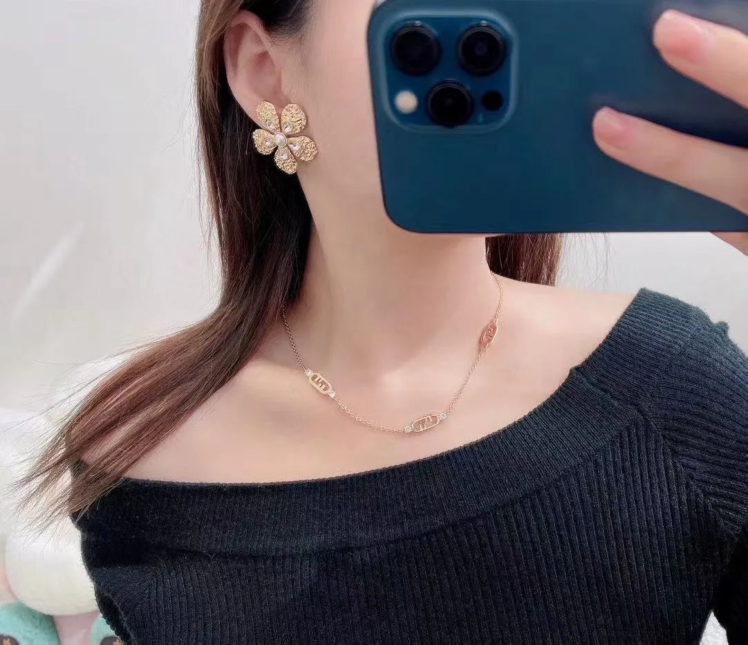 Бижутерия Chanel 410518