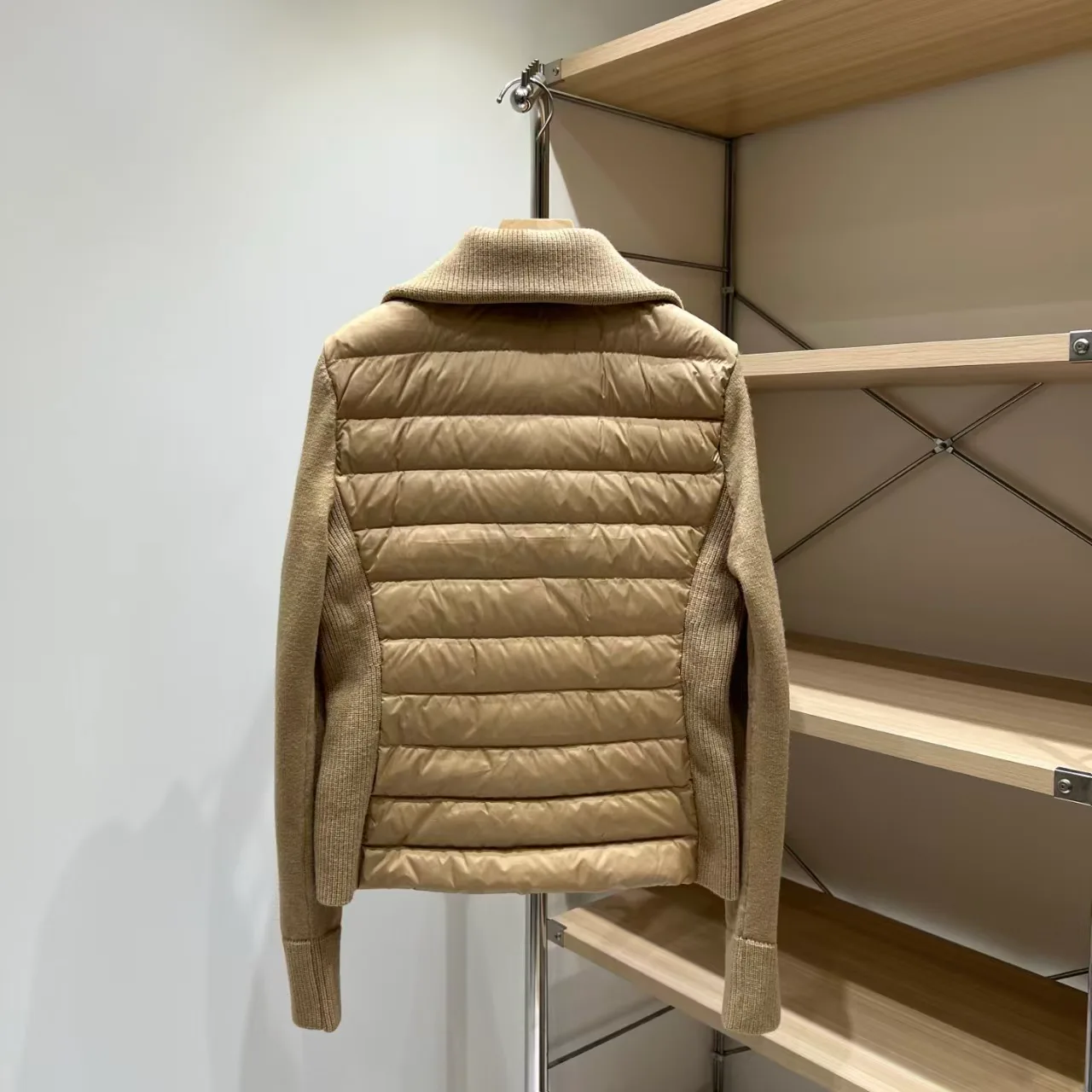 Куртки И Пуховики Женские Moncler 18131417