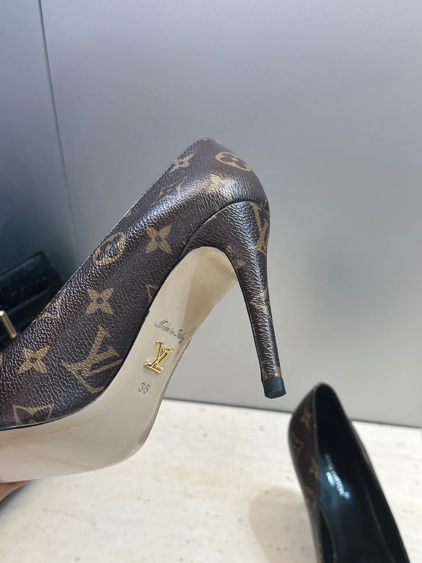 Туфли Женские Louis Vuitton 13346480
