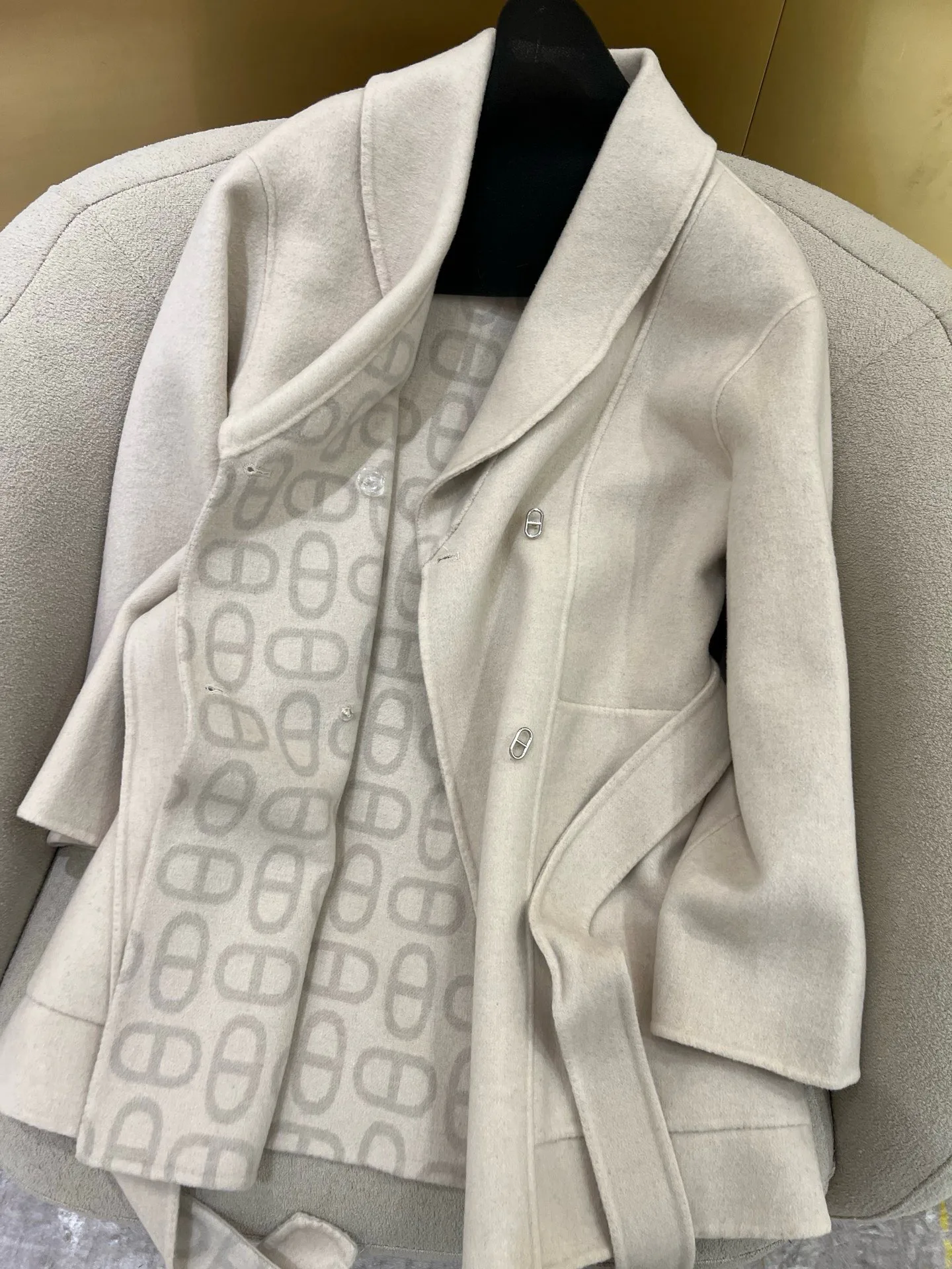 Пальто Женские Louis Vuitton 150125