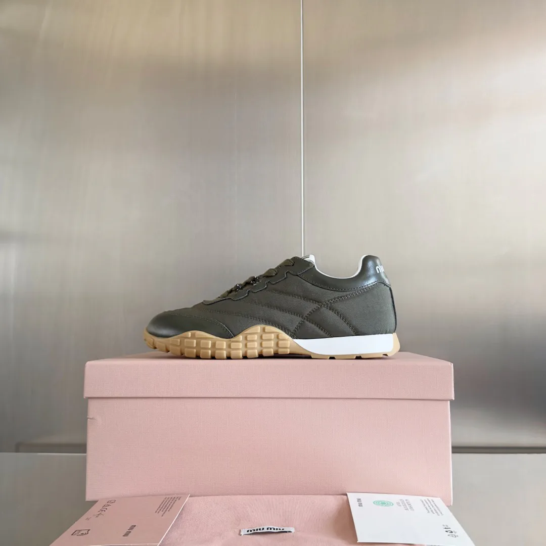 Кроссовки Женские Miu Miu 7877