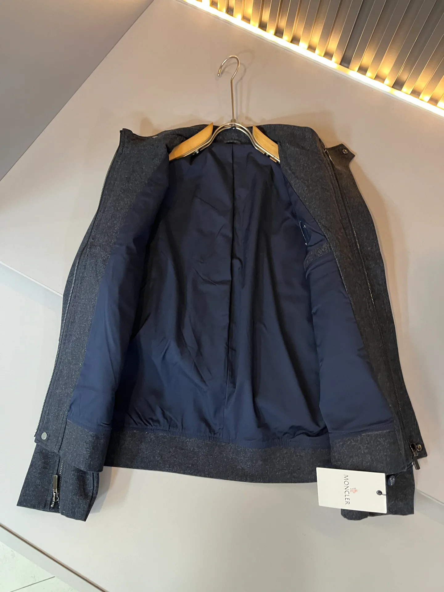 Куртки И Пуховики Мужские Moncler 569009
