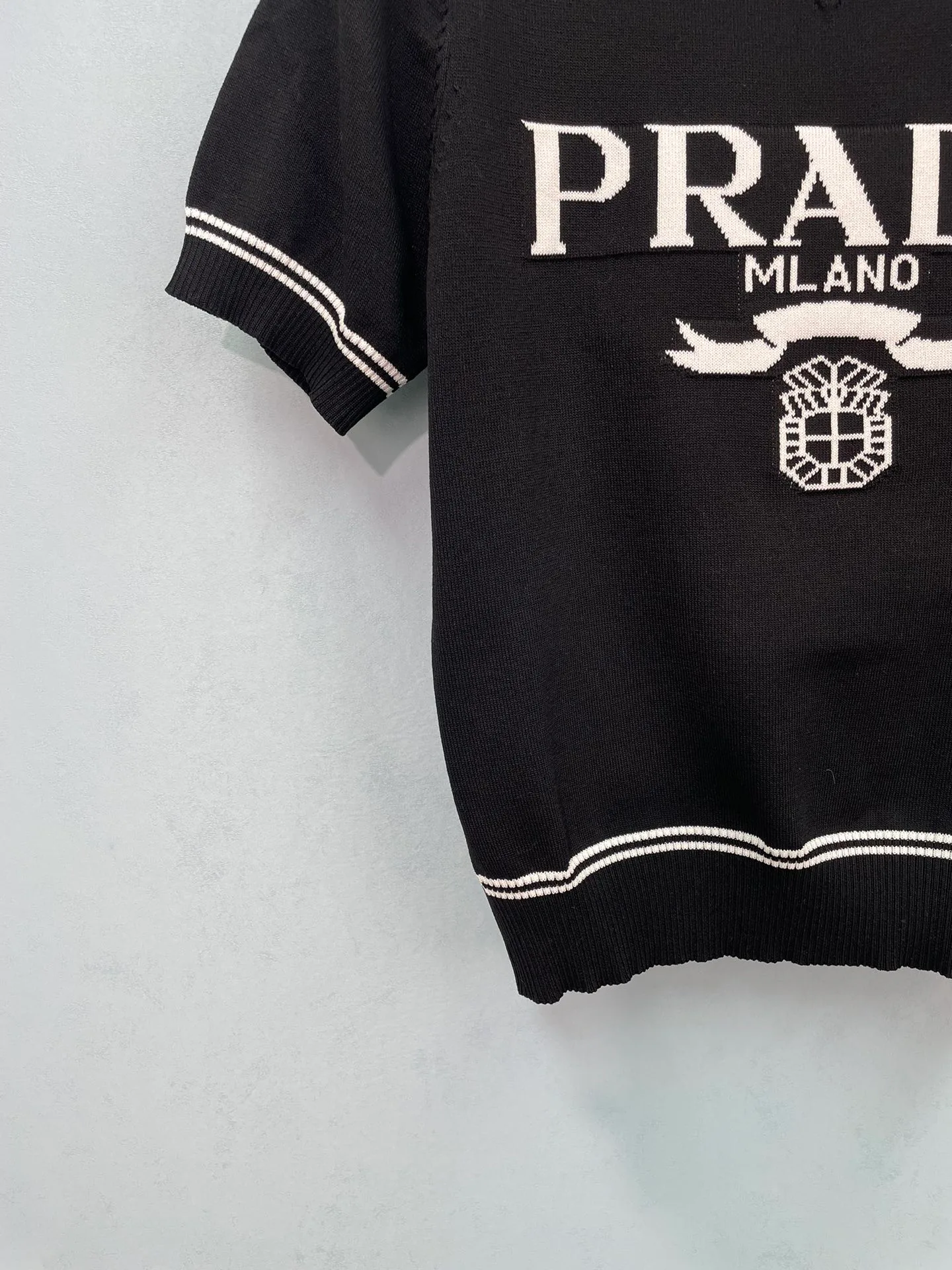 Футболки Женские Prada 17657264
