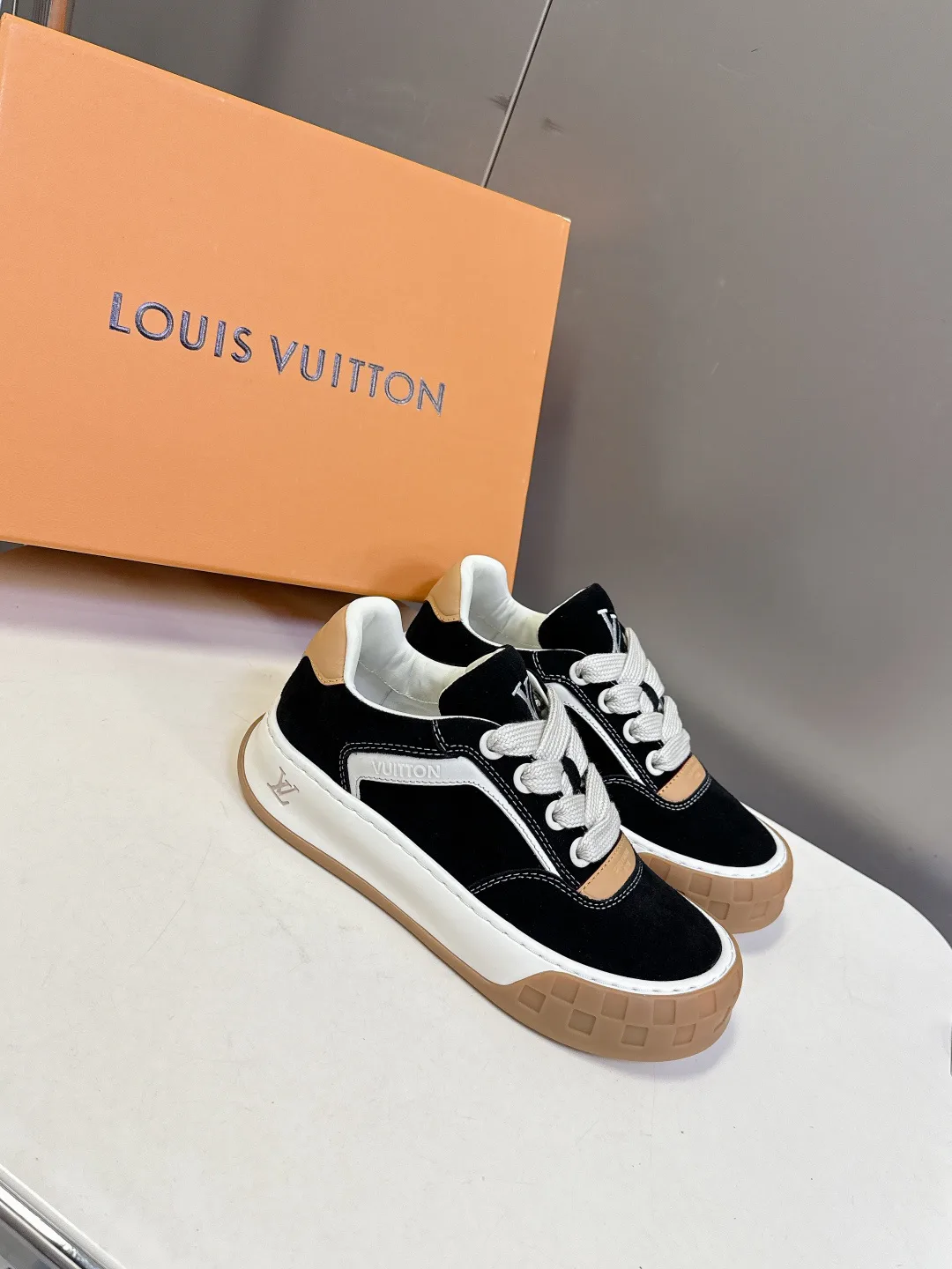 Кеды Женские Louis Vuitton 11152694