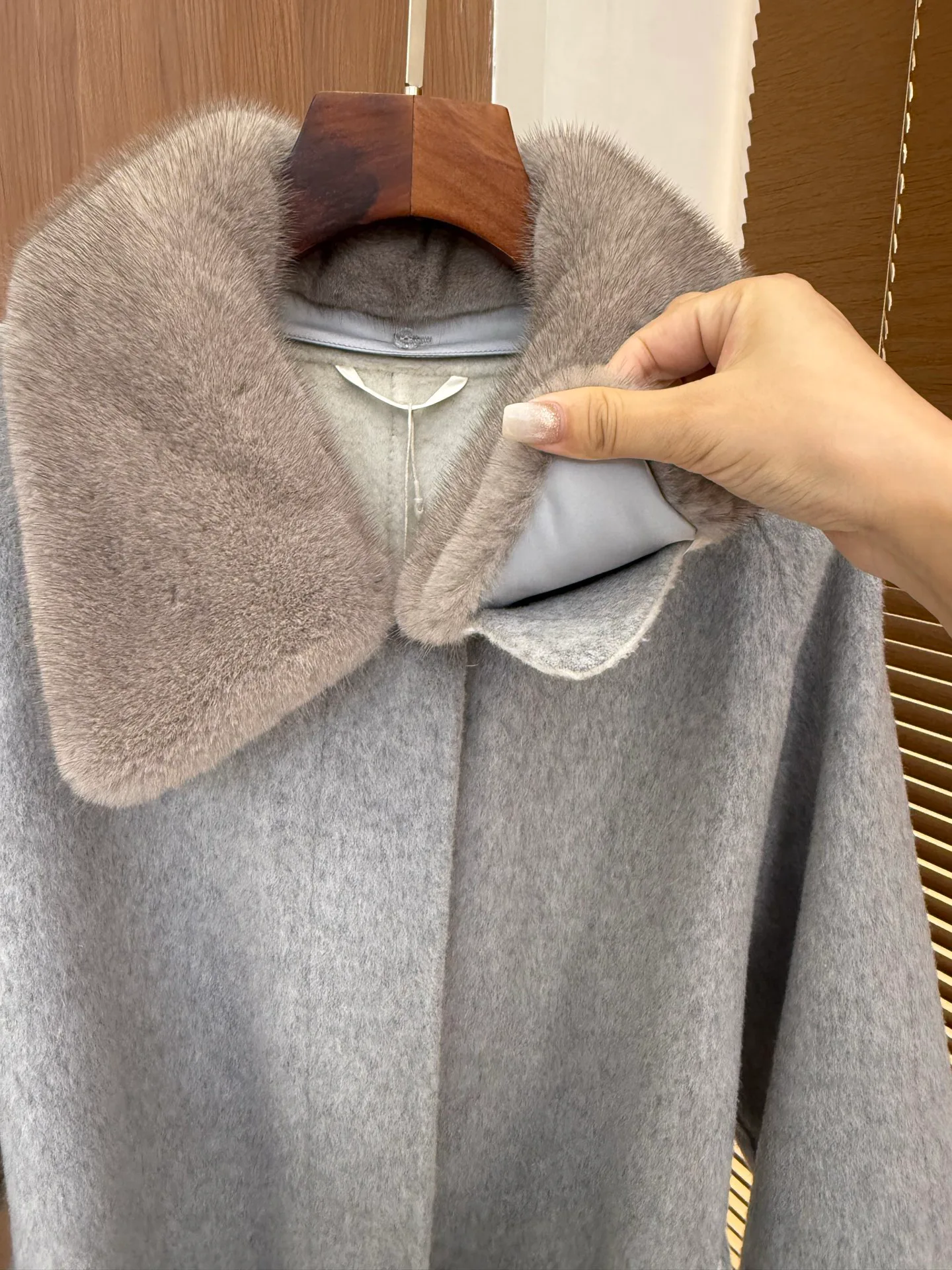 Пальто Женские Fendi 227299