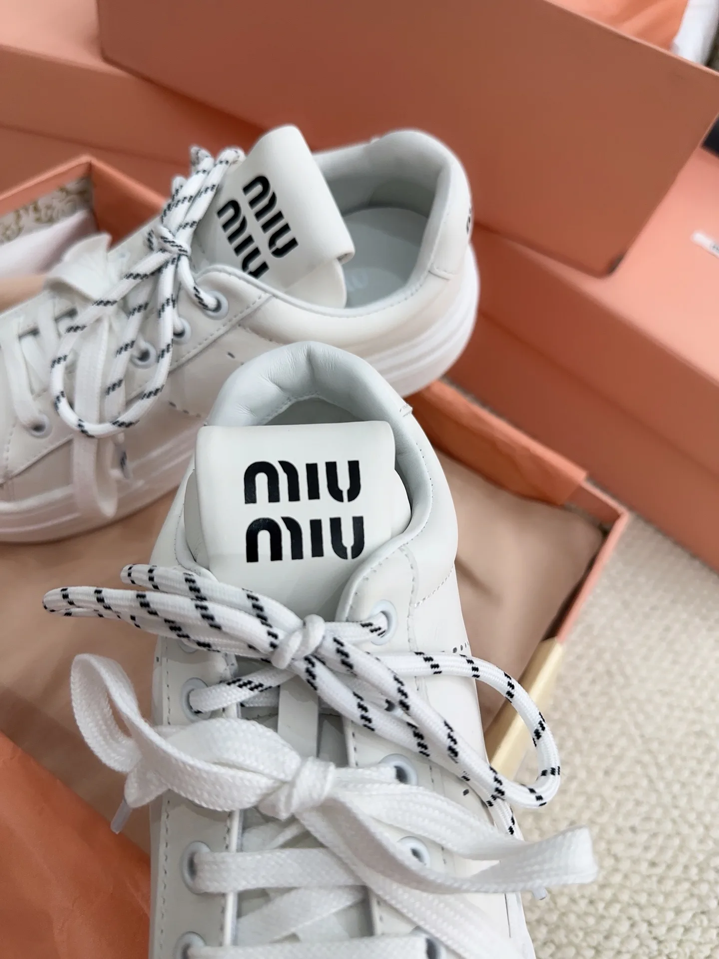 Кроссовки Женские Miu Miu 18041144